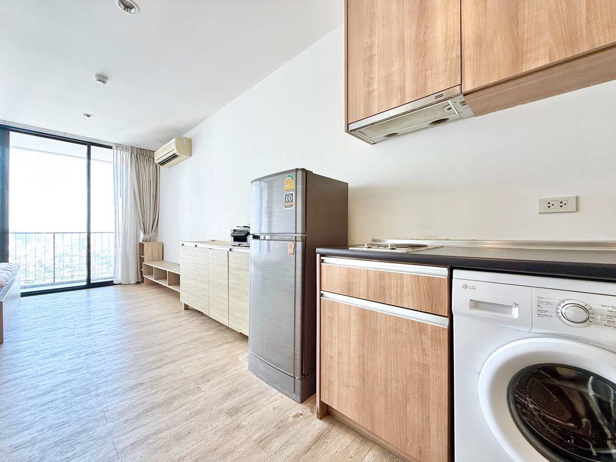 ขายคอนโดลาดพร้าว เซ็นทรัลลาดพร้าว : 🚀 The issara Ladprao - 34ตรม. สตูดิโอ ชั้นสูง ทิศใต้ 092-545-6151 (ทีม)