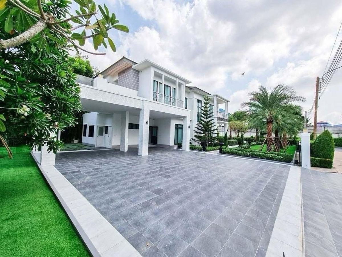 ให้เช่าบ้านลาดกระบัง สุวรรณภูมิ : ให้เช่าโครงการ หรู สุขุมวิท 77 