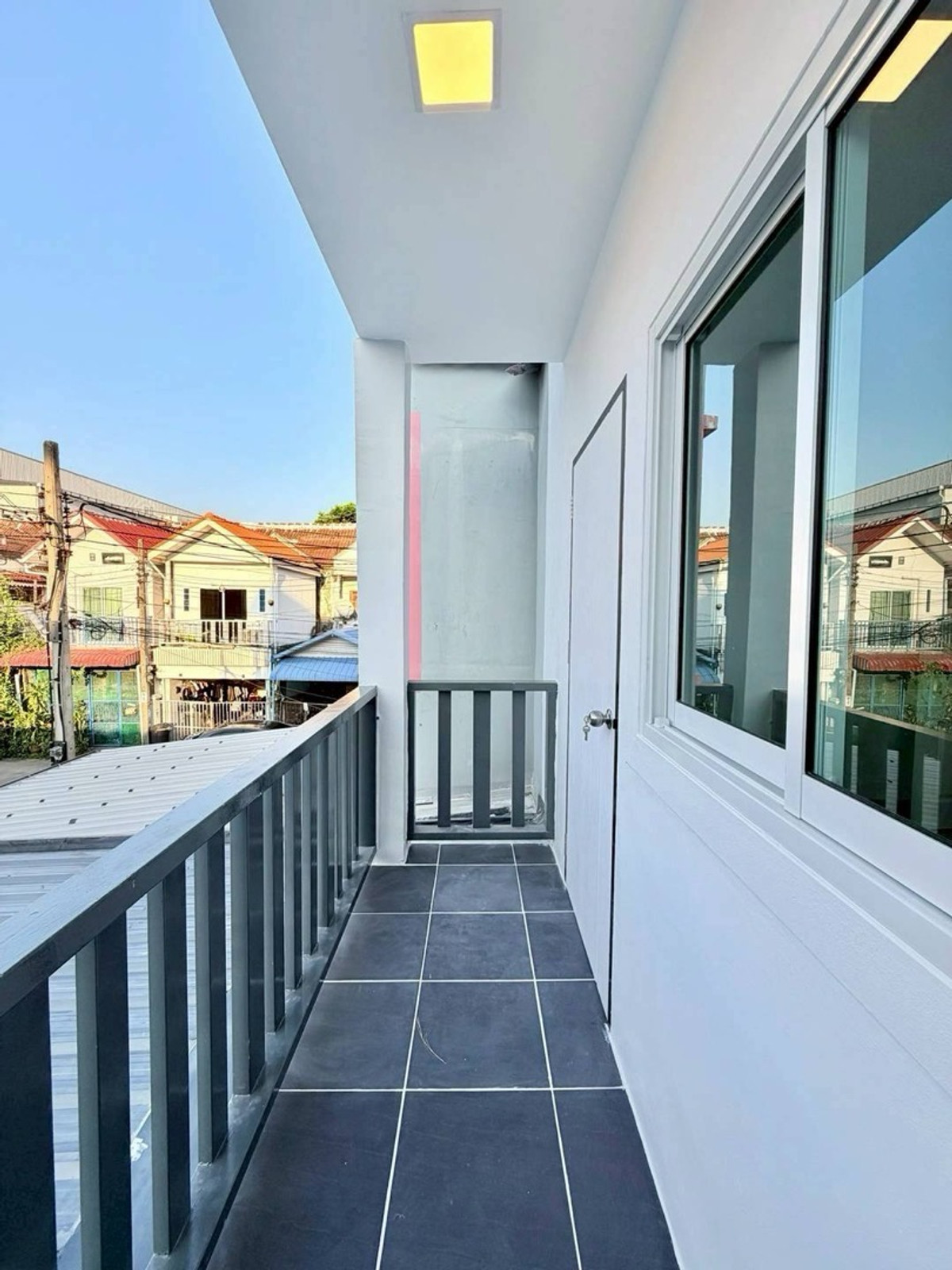 ขายบ้านนนทบุรี บางใหญ่ บางบัวทอง : ฟรีค่าธรรมเนียมการโอนภาษีและอากร