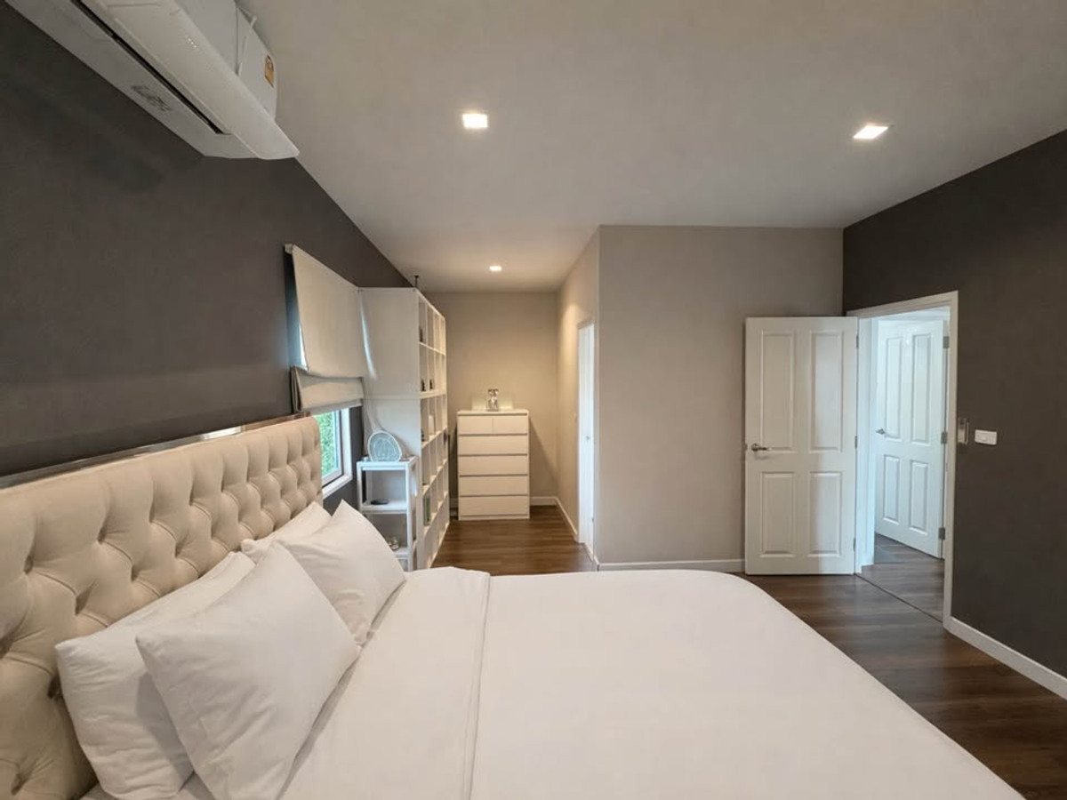 For SaleHousePattanakan, Srinakarin : K-6830 BEST DEAL🔥🔥 Urgent sale! Single house, Golden Village On Nut, Phatthanakan, ready to move in.