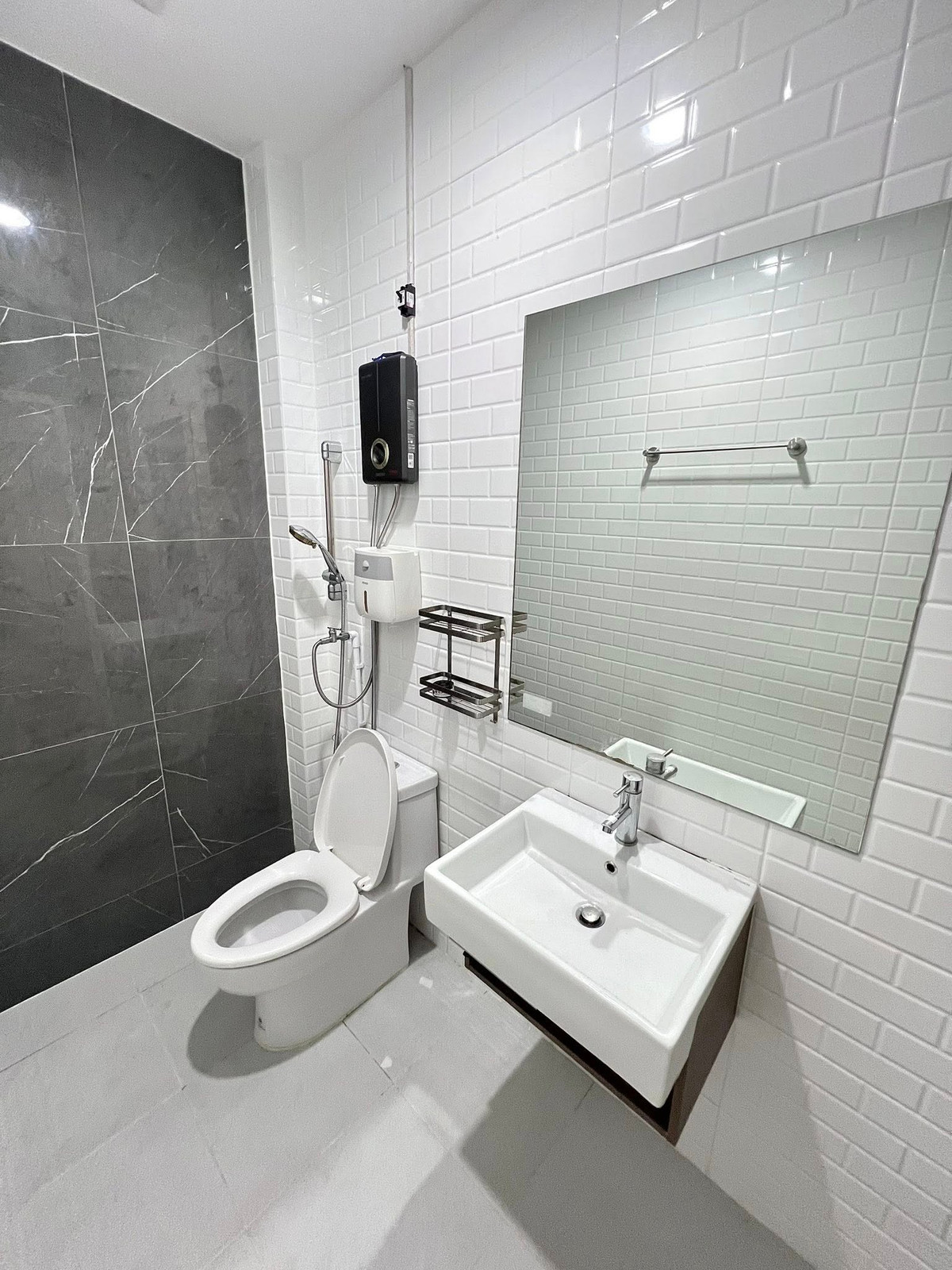 ให้เช่าทาวน์โฮมรัชดา ห้วยขวาง : WS6935 🏠 ทาวน์โฮม 3 ชั้นสิริเฮ้าท์ รัชดา 18 (หลังมุม) ใจกลางรัชดา–ลาดพร้าว ✨เพียง 50,000 บาท/เดือน