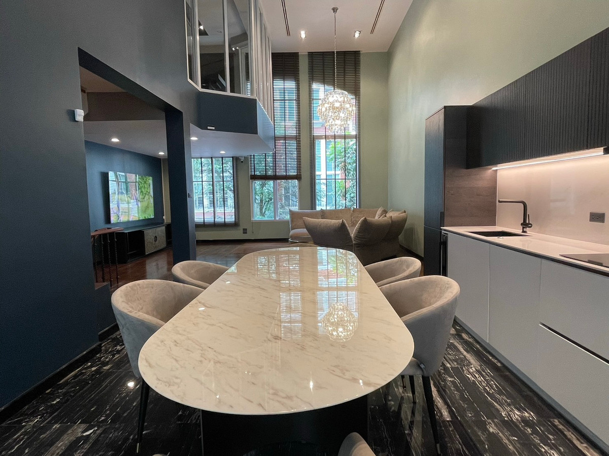 ขายบ้านสุขุมวิท อโศก ทองหล่อ : 🔥For Sale Renovated House in Thonglor! 4+1 Bedroom 370 sq.m fully Furnished Near Donki and BTS Thonglor Tel. 0863692224