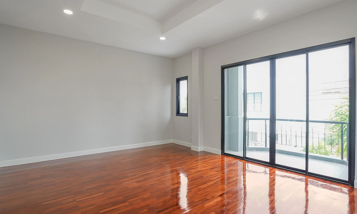 ขายบ้านนนทบุรี บางใหญ่ บางบัวทอง : บ้านรีโนเวทใหม่ โครงการ ธนาสิริ รัตนาธิเบศร์