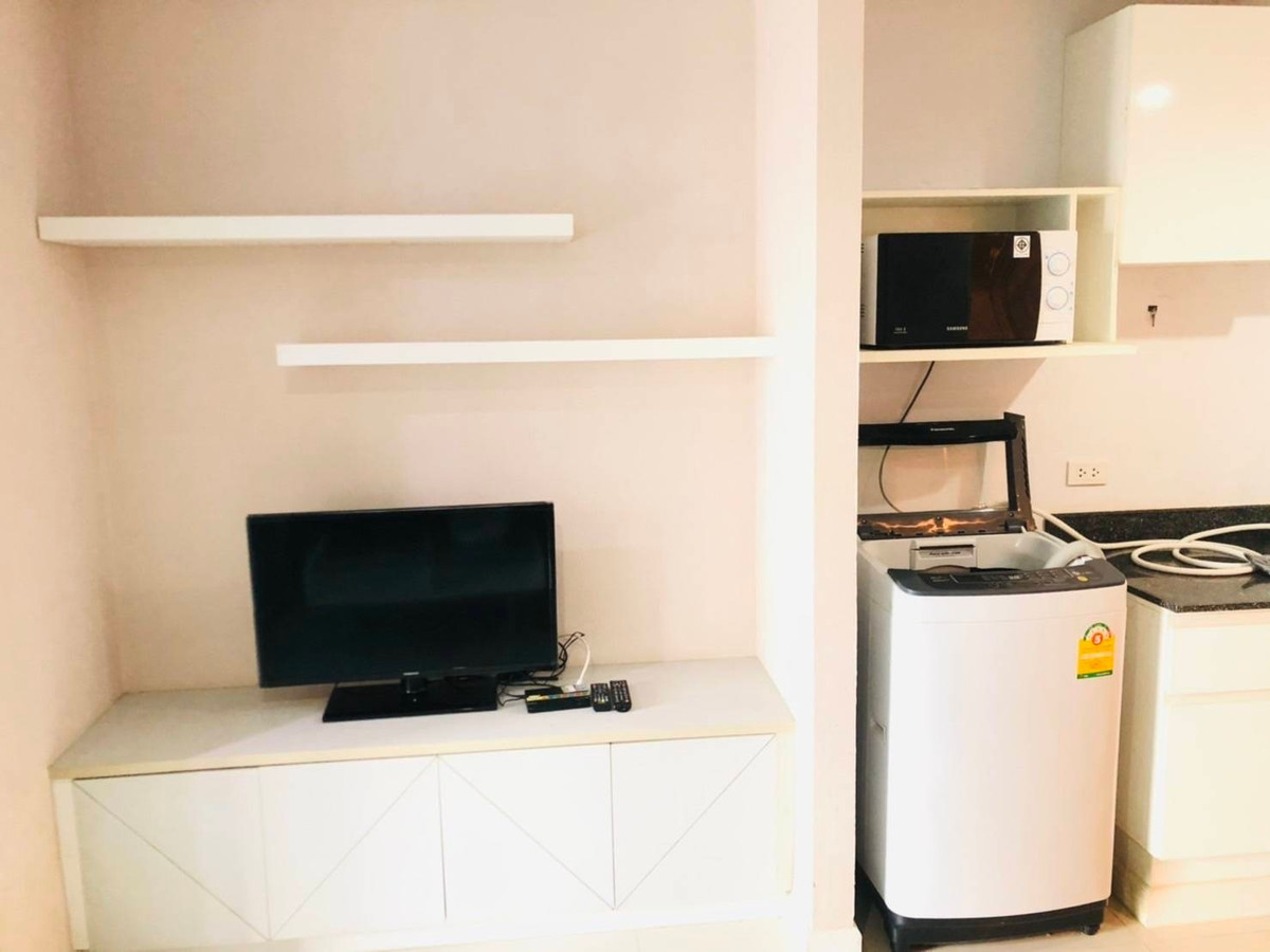 For RentCondoBangna, Bearing, Lasalle : Ready to move in, Swift Condo, Soi ABAC Bangna KM 26, has a washing machine. If interested, contact 082-3223695 🟨