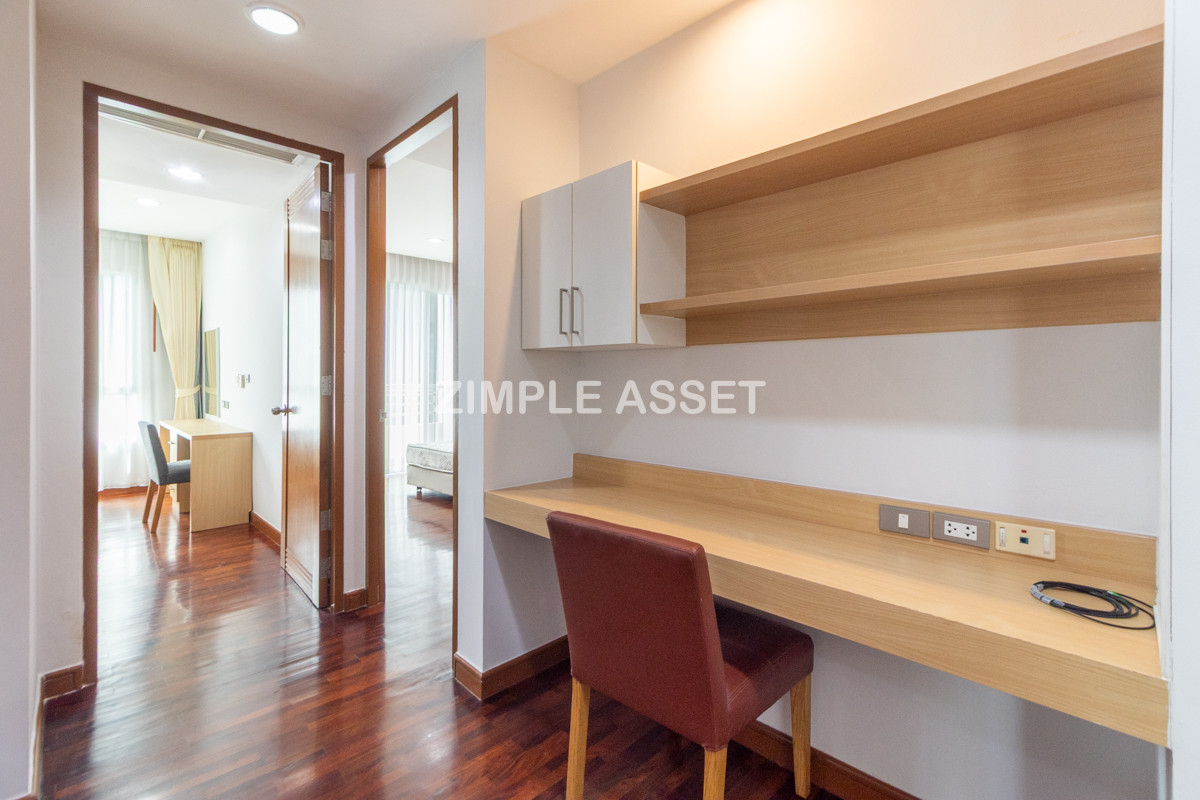 For RentSukhumvit, Asoke, Thonglor : Line ID: @zimple_asset Luxury aprtment in center of sukhumvit. Offering premium facilities for an elevated living experience. Surrounded by leading shopping malls in a prime location.