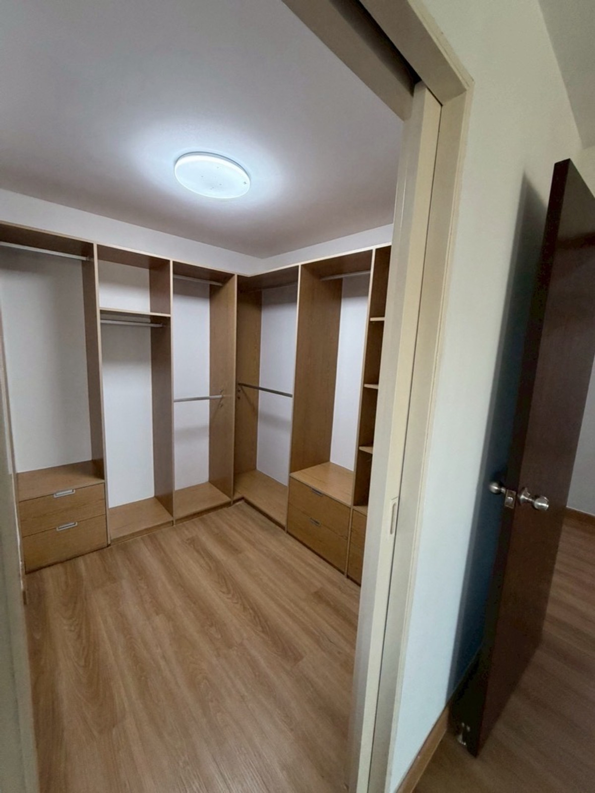 For RentCondoRama 8, Samsen, Ratchawat : Hot price for rent Baan Samsen (Baan Samsen) large room 76 sq m. 🔥🔥