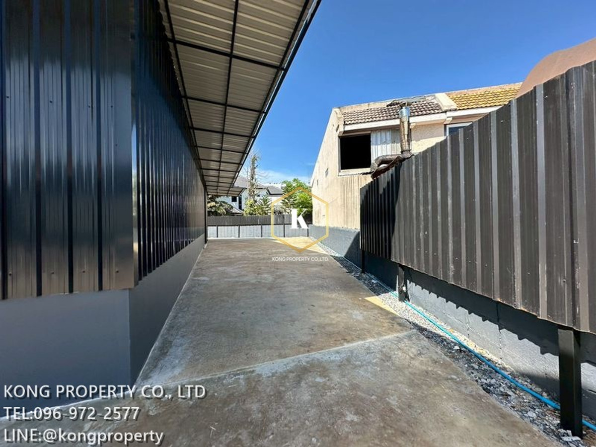 For RentWarehouseLadprao101, Happy Land, The Mall Bang Kapi : Warehouse for rent, Lat Phrao, Wang Thonglang, Bangkok, 400 sq m, near the Yellow Line.