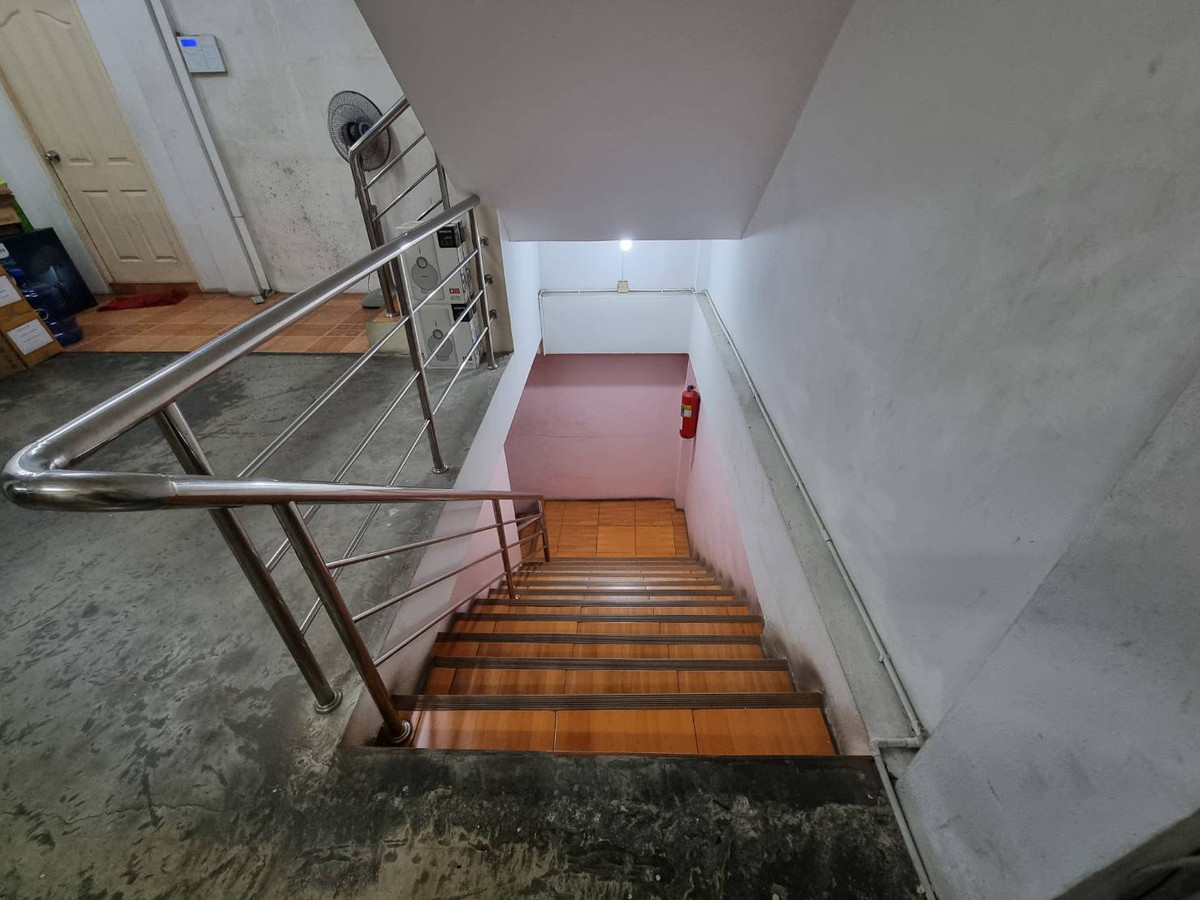 ขายอาคารพาณิชย์นนทบุรี บางใหญ่ บางบัวทอง : อาคารพาณิชย์ ซอยวัดลาดปลาดุก / 4 ห้องนอน (ขาย), Commercial Building Soi Wat Lat Pla Duk / 4 Bedrooms (FOR SALE) AOM097