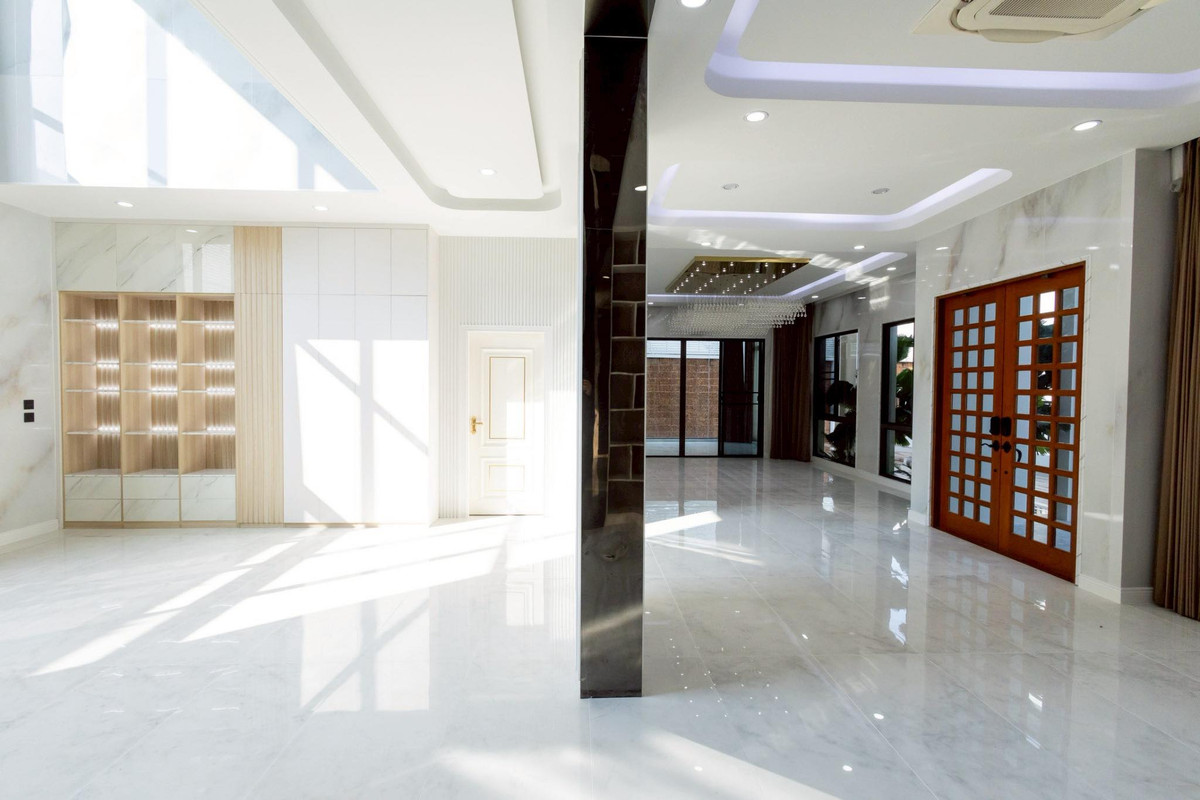 ขายบ้านสมุทรปราการ สำโรง : แกรนด์ บางกอก บูเลอวาร์ด ศรีนครินทร์ / 5 ห้องนอน (ขาย), Grand Bangkok Boulevard Srinakarin / 5 Bedrooms (FOR SALE) FON283