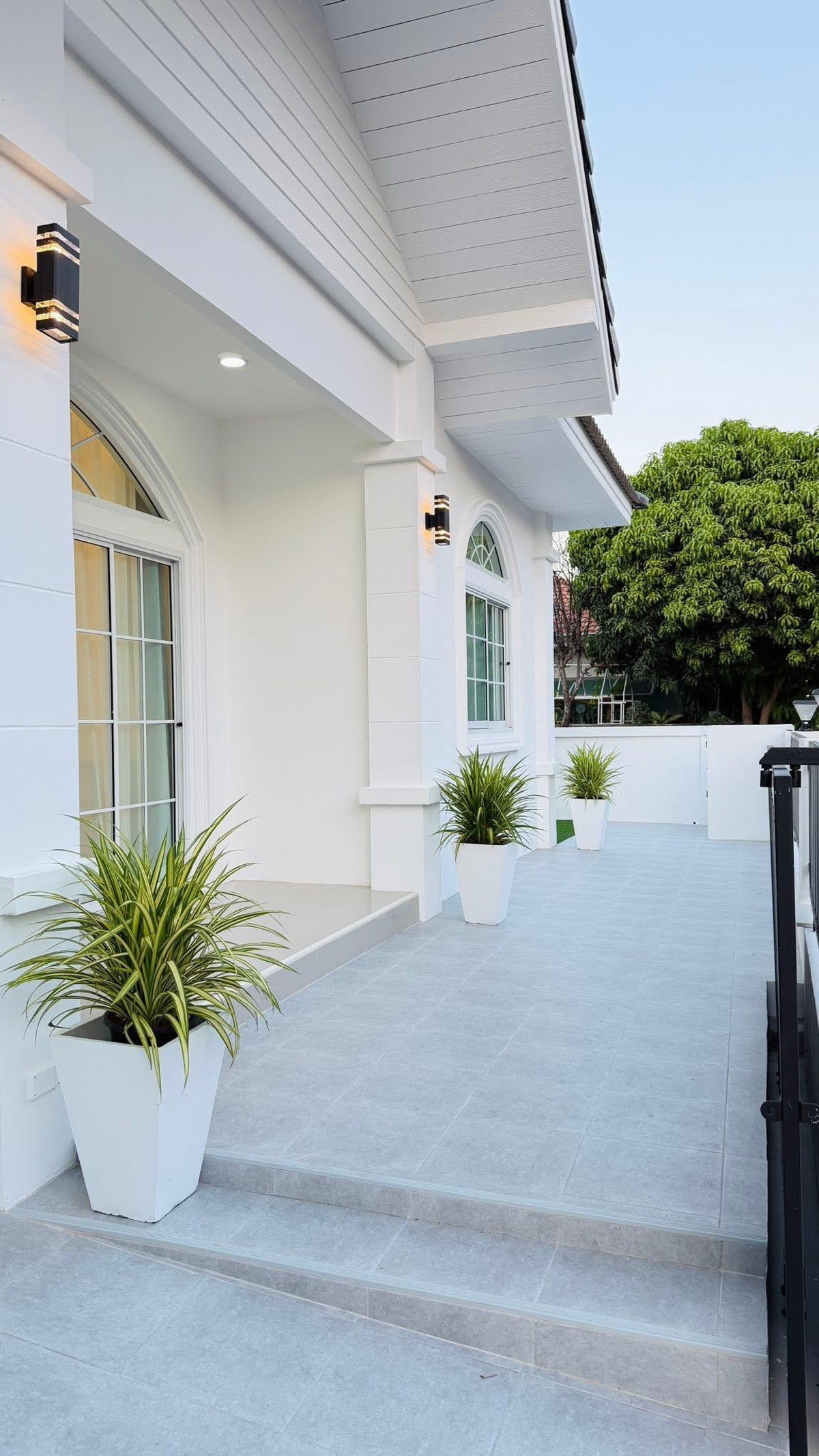 For SaleHousePattaya, Bangsaen, Chonburi : Classic Home 4 / 3 Bedrooms (For Sale), Classic Home 4 / 3 Bedrooms (FOR SALE) BEWN138