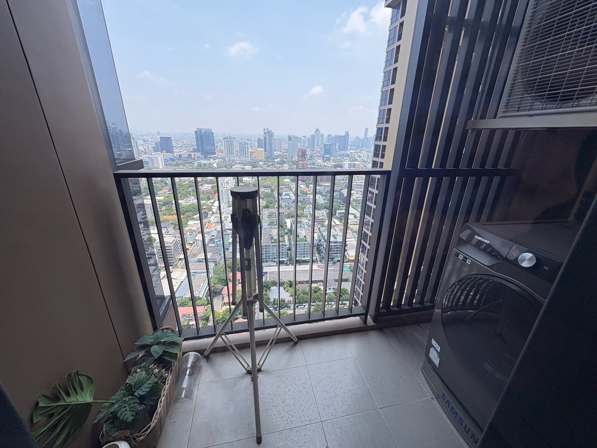 For RentCondoSukhumvit, Asoke, Thonglor : 🔥Rent 1BR🔥35sqm🔥Floor40🔥20,000/month🔥