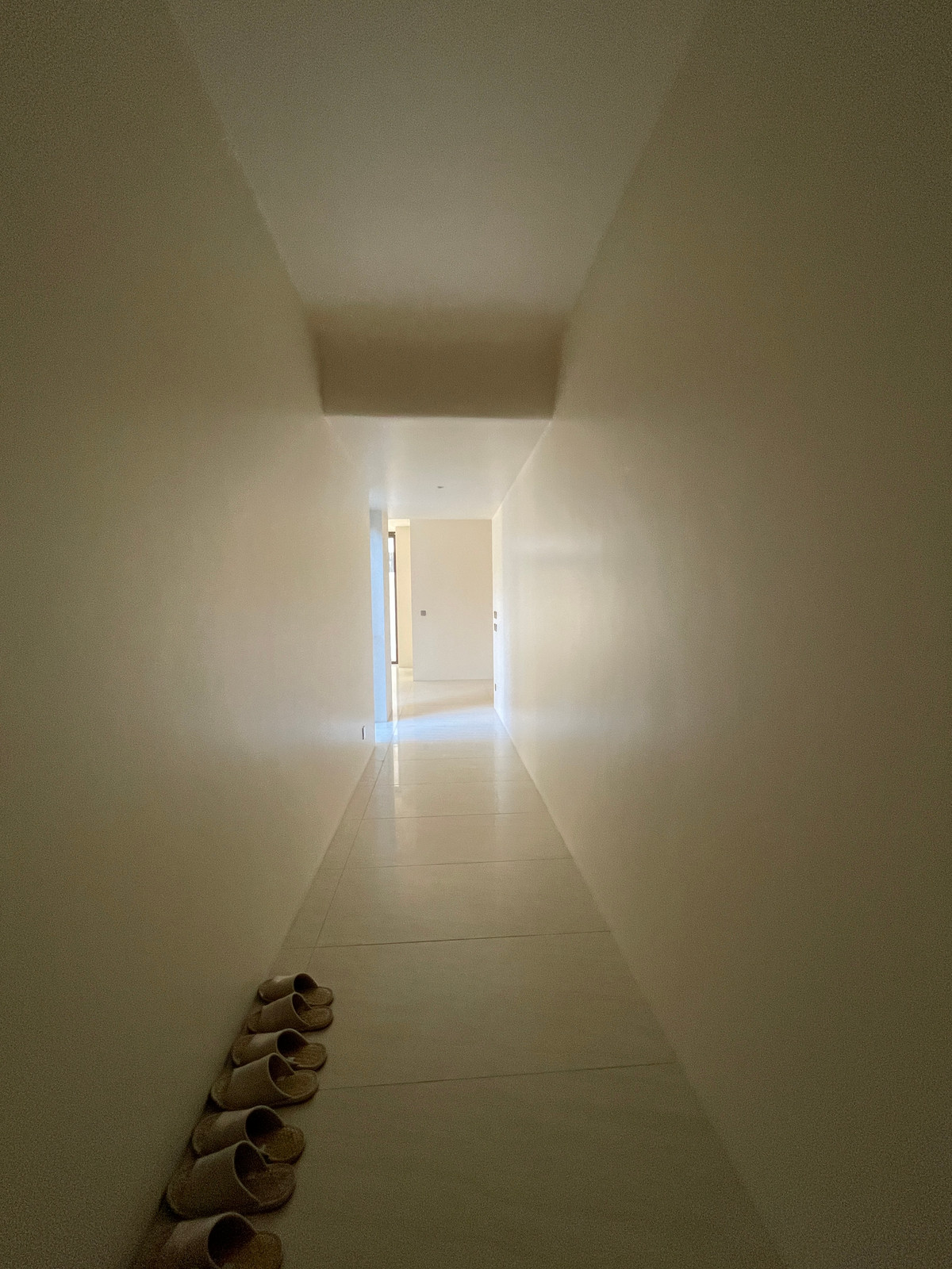 ขายบ้านเลียบทางด่วนรามอินทรา : 🔥 EXCLUSIVE PROMOTION 🔥โอกาสสุดท้ายในการครอบครองในราคาพิเศษที่สุด [ขาย] 💎 Ultra Luxury Show Unit | ELIVA Ekkamai - Eastville 💎 บ้านเดี่ยวหรู 3 ชั้น ดีไซน์ Mid-Century Modern — ความเป็นส่วนตัวสูงสุดเพียง 4 ยูนิตในโครงการ!