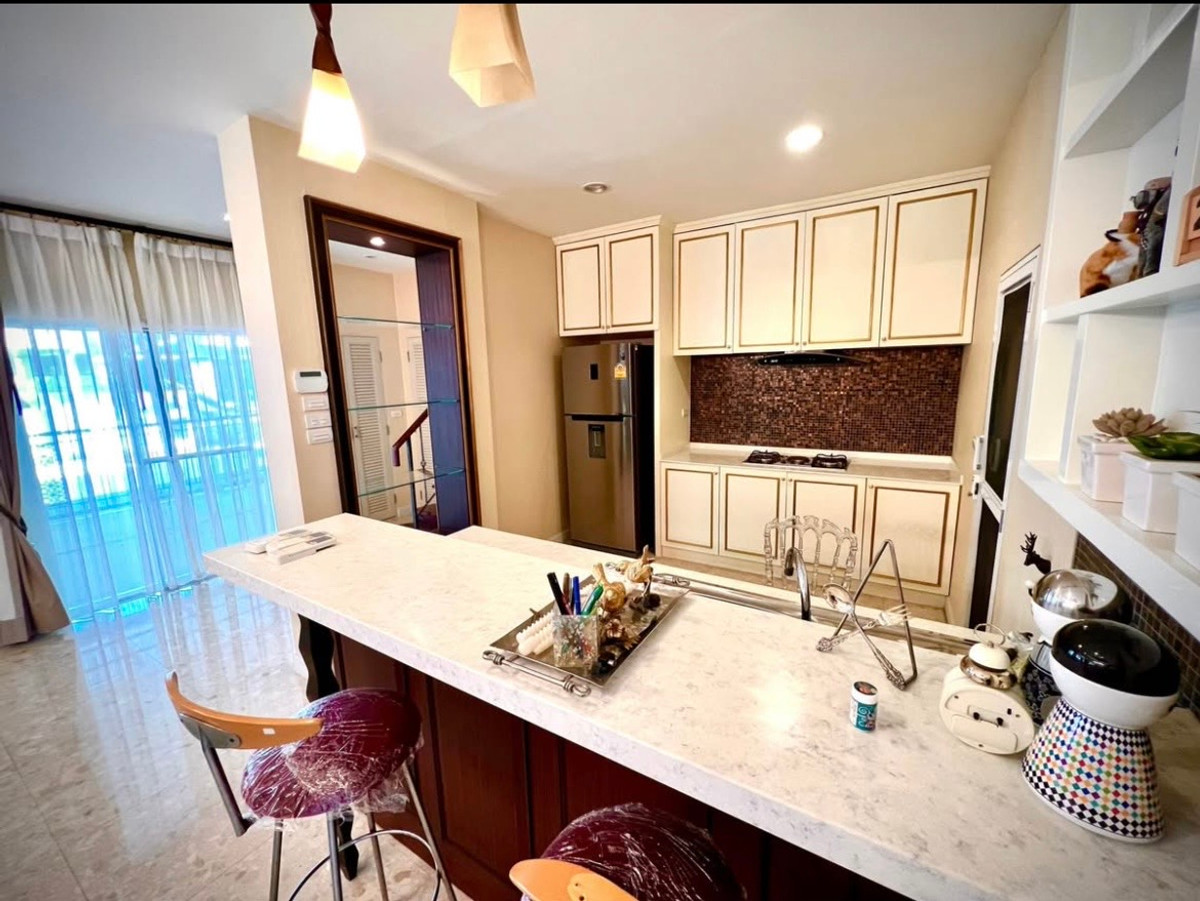 ให้เช่าบ้านพัฒนาการ ศรีนครินทร์ : ให้เช่า บ้านเดี่ยว Grand Bangkok boulevard พระราม9-ศรีนครินทร์ ติด Wellington Collage แปลงมุม