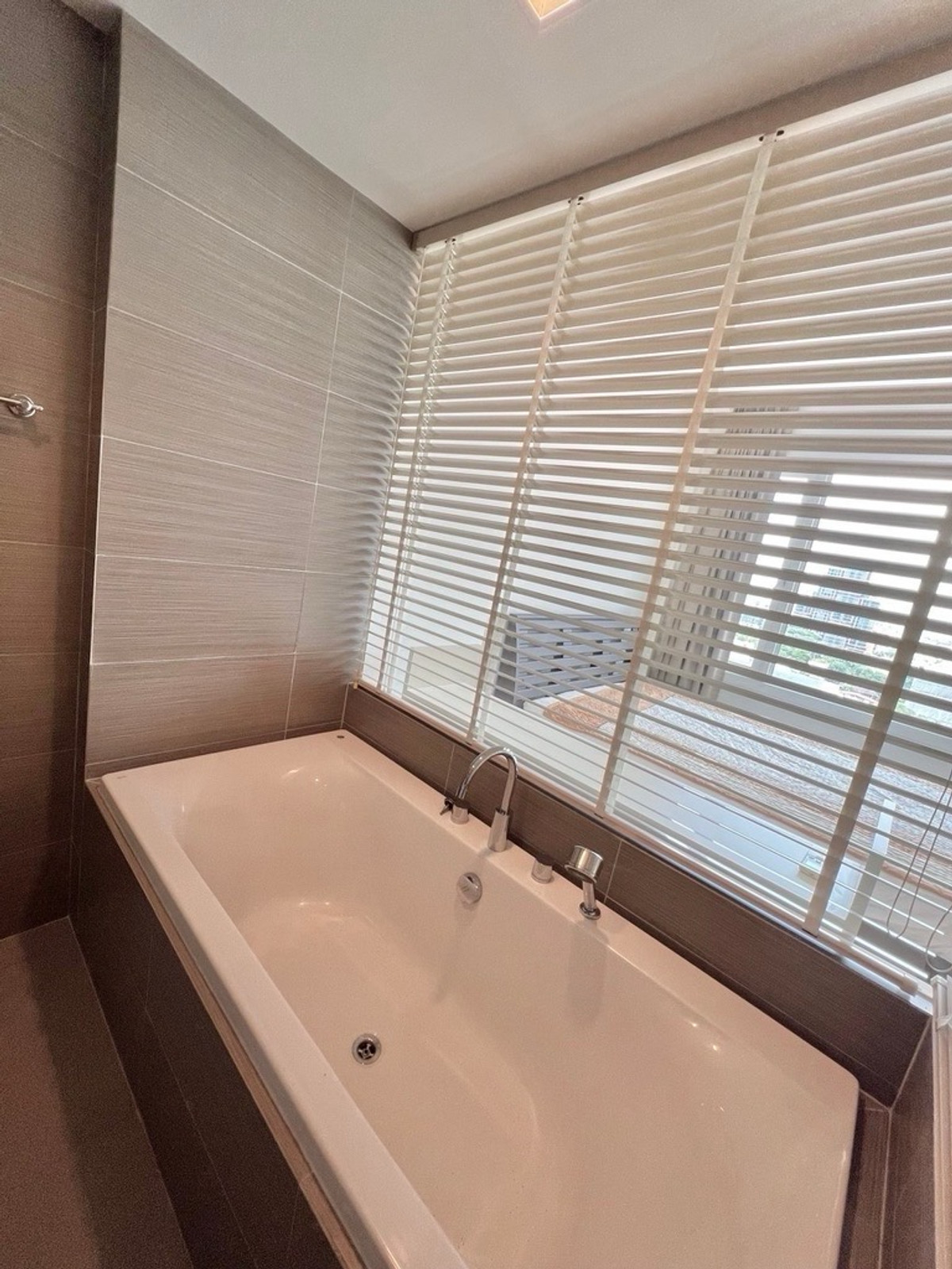 ให้เช่าคอนโดสุขุมวิท อโศก ทองหล่อ : Siri @ Sukhumvit 2bed 50k