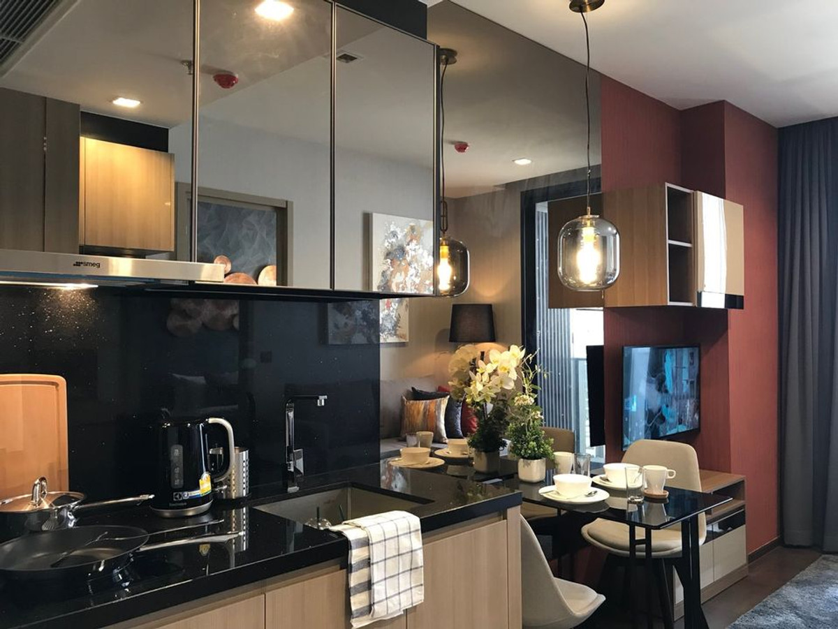 For SaleCondoRatchathewi,Phayathai : The Line Ratchathewi【𝐒𝐄𝐋𝐋 & 𝐑𝐄𝐍𝐓】🔥A smart, neat, and stylish look. Perfectly coordinated elements, conveying sophistication from every angle.🔥 Contact Line ID: @hacondo