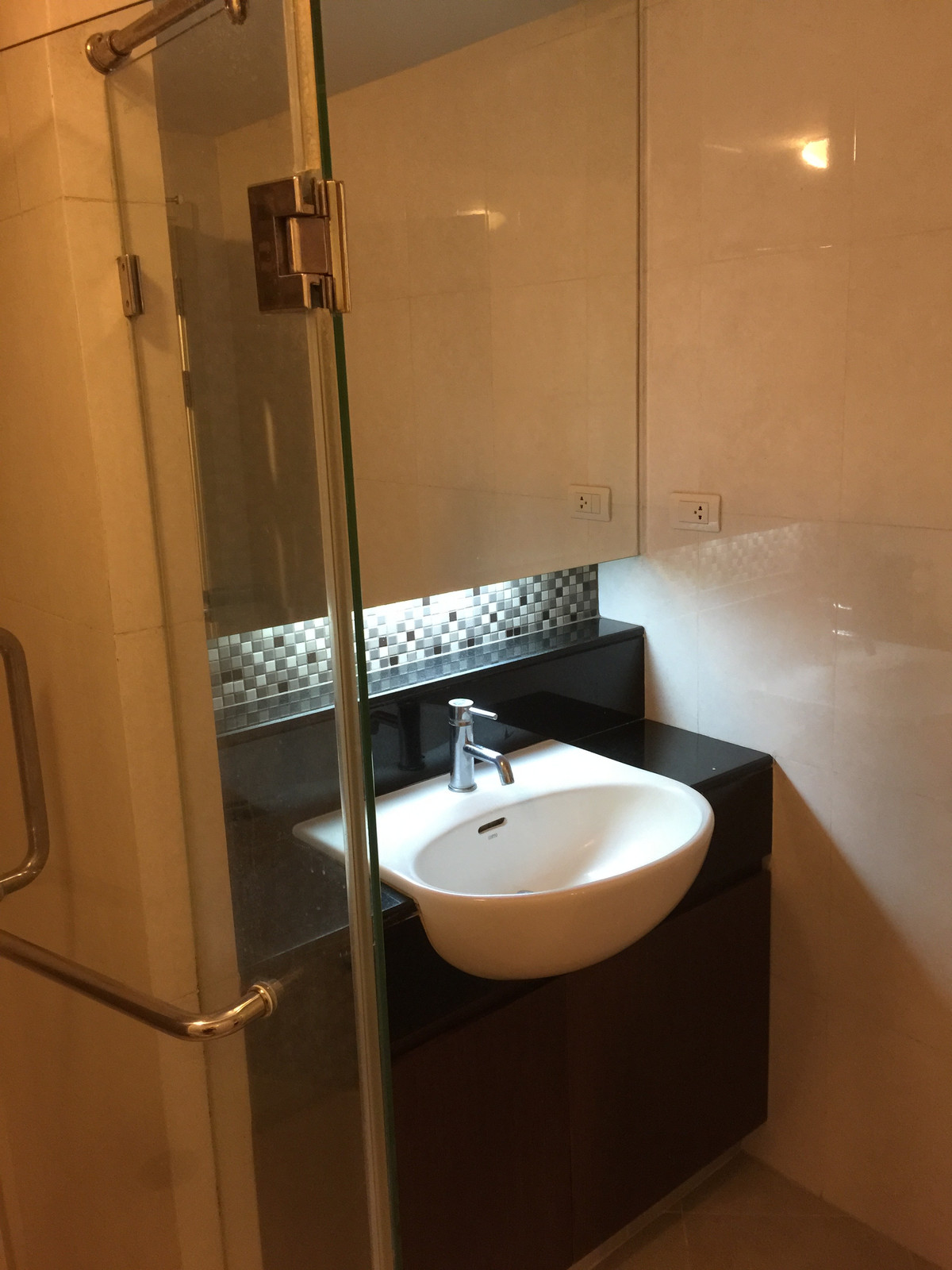 For RentCondoAri,Anusaowaree : For rent, centric scene aree 2, can't find it! 1 bedroom, 48 sq m., large room in Ari area, beautiful layout, price only 21,000.
