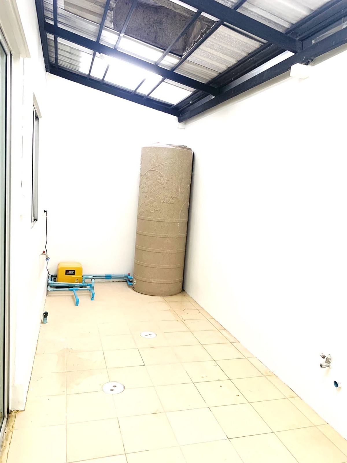 ให้เช่าทาวน์โฮมนวมินทร์ รามอินทรา : ทาวน์โฮม 2 ชั้น พร้อมเฟอร์นิเจอร์ ตกแต่งสวยงาม ให้เช่า ย่านรามอินทรา-สายไหม ใกล้ฟู้ดแลนด์ สายไหม เพียง 2.4 กม.