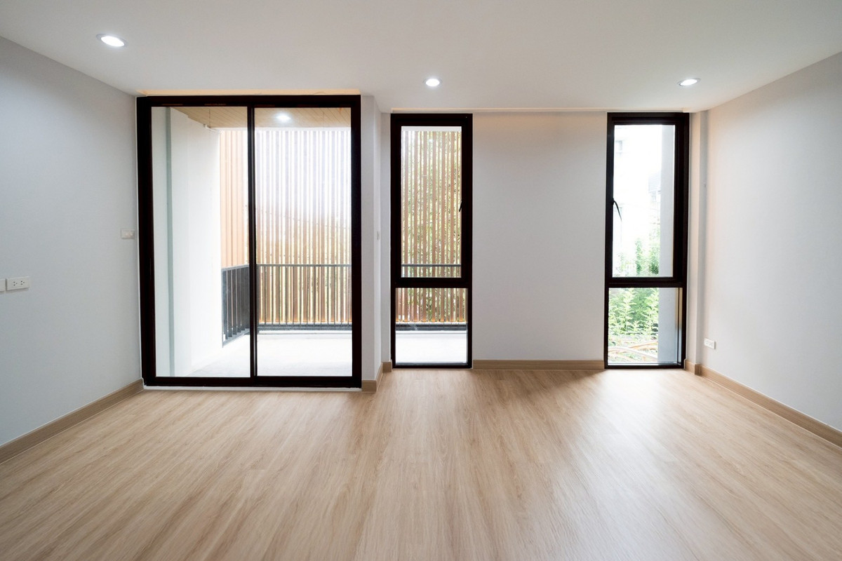 For SaleHome OfficeNawamin, Ramindra : 3-story townhome for sale, Khubon 27, Intersection 2, near the Pink Line BTS.