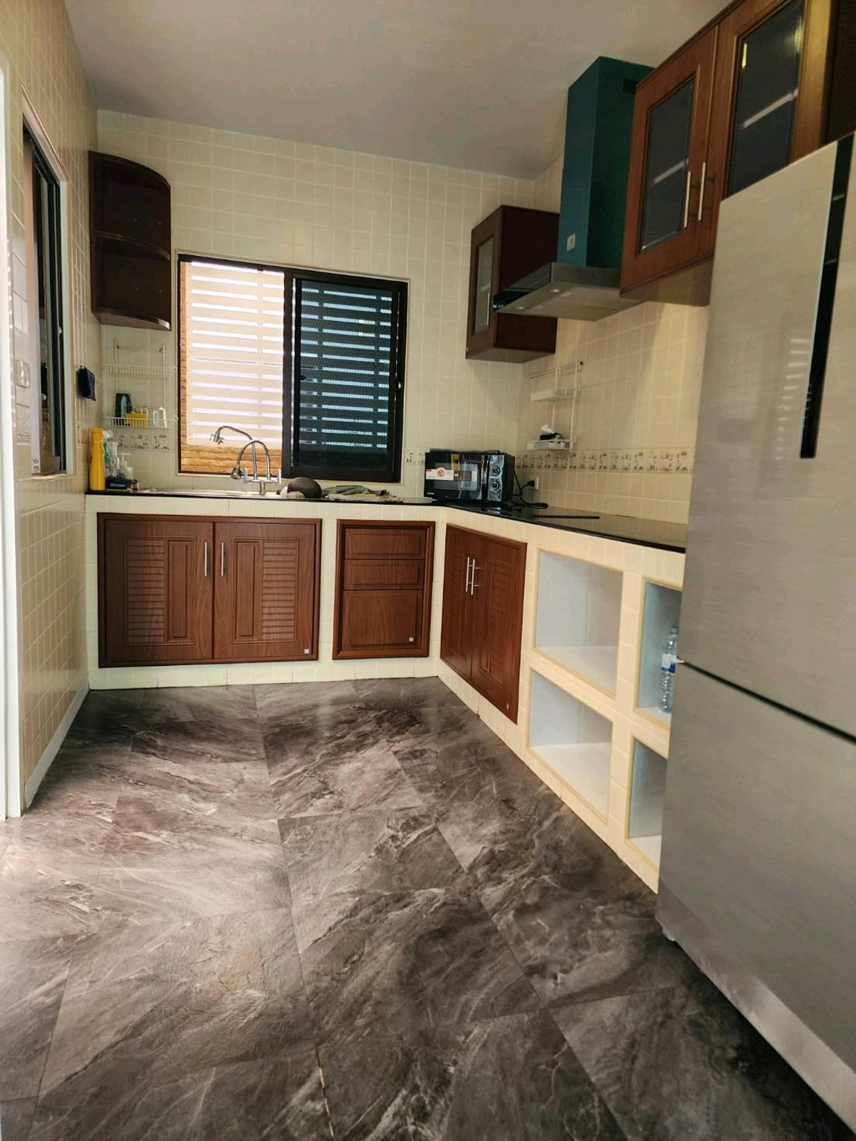 For RentPattanakan, Srinakarin : Twin house for rent 53,000 months.