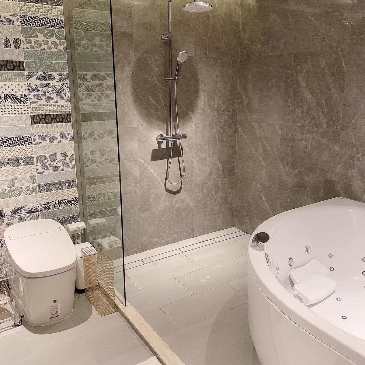 ขายคอนโดวิทยุ ชิดลม หลังสวน : Duplex 3 ห้องนอน ย่านหลังสวน ฟีลไลค์โฮม ห้องใหญ่พื้นที่ใช้สอยเยอะ มีสวนร่มรื่น✨Na Vara Residence✨ 3 ห้องนอน 3 ห้องน้ำ ขนาด 182 ตร.ม ใกล้ BTS / MRT ชิดลม (0.4 กม.) Tel.0982645161 