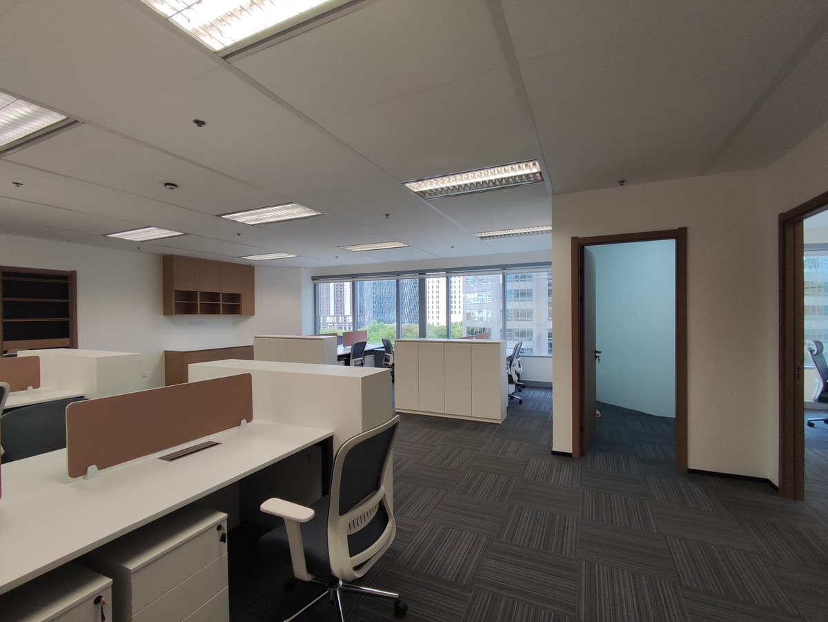 For RentOfficeWitthayu, Chidlom, Langsuan, Ploenchit : Office for rent, Ploenchit (Office For Rent), Capital Tower All Seasons Place building, office space size 100 - 1,300 square meters, price 990 baht/sq m, near BTS Ploenchit, Wireless Road, Lumpini, Chidlom, Pathumwan, Lang Suan 
 
