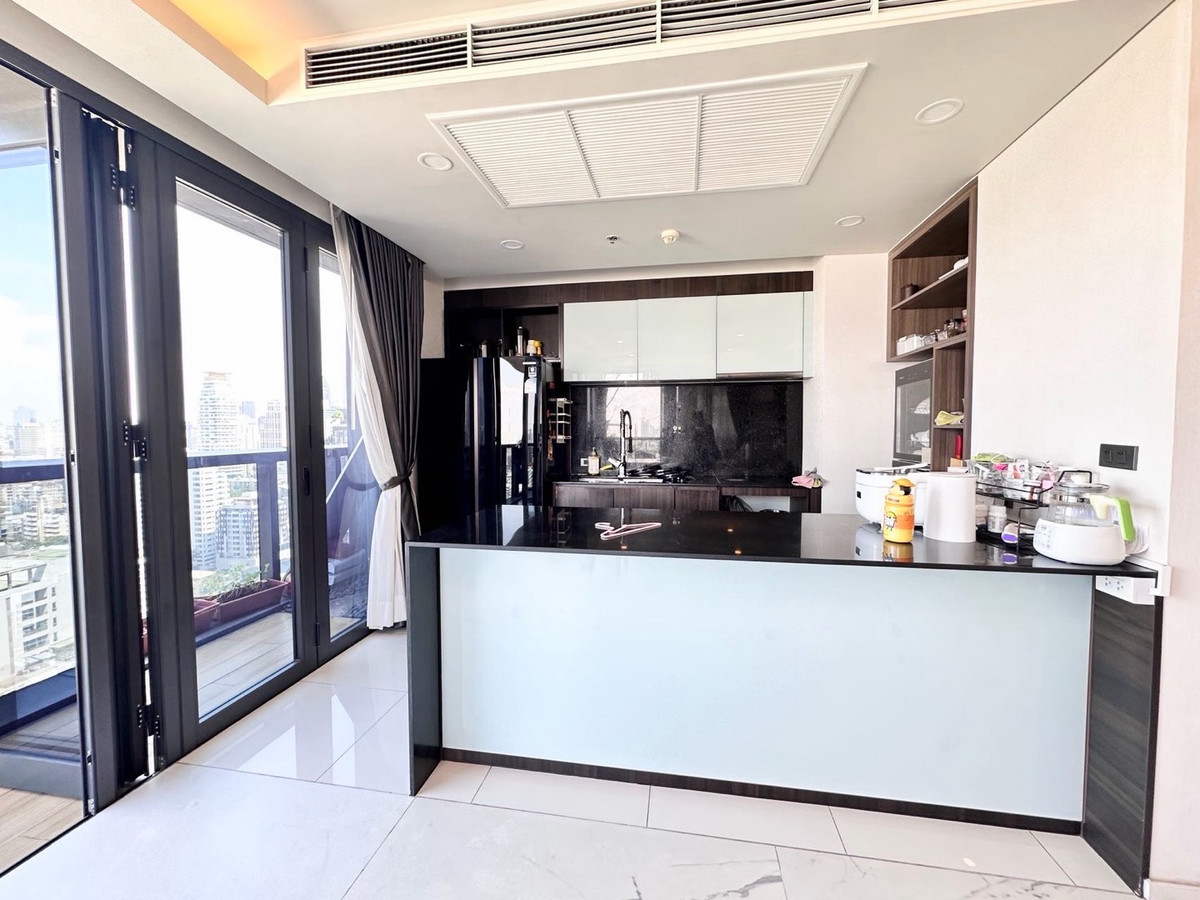 For RentCondoSukhumvit, Asoke, Thonglor : 3 bedrooms, Siamese Exclusive 31, 21st floor, ready to move in.