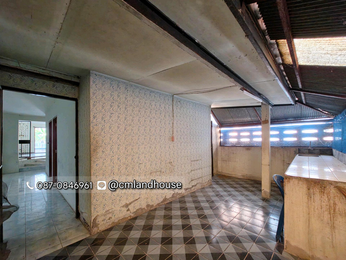 ขายบ้านเชียงใหม่ : ถูกกว่าคุ้มกว่าคอนโด! บ้านวรุณนิเวศน์ ต.แม่เหียะ อ.เมือง ใกล้แยกแม่เหียะ บิ๊กซี แม็คโคร IKEA 2 กม. ใกล้เซ็นทรัลแอร์พอร์ต 4 กม. ใกล้สนามบิน 5 กม. (ขายตามสภาพต้องปรับปรุง)