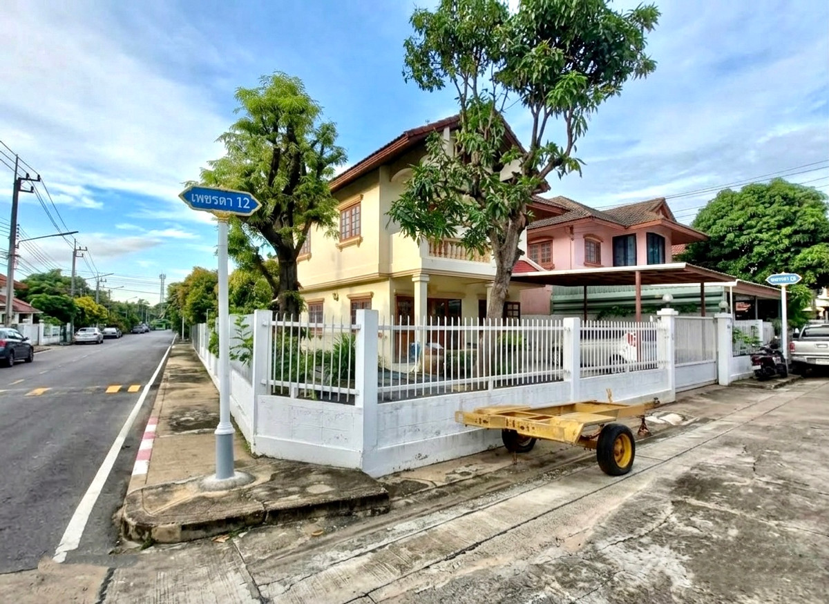 For SaleHouseNonthaburi, Bang Yai, Bangbuathong : House with land Phetlada Village / 2 Bedrooms (FOR SALE), House & Land Phetlada Village / 2 Bedrooms (FOR SALE) BNS021