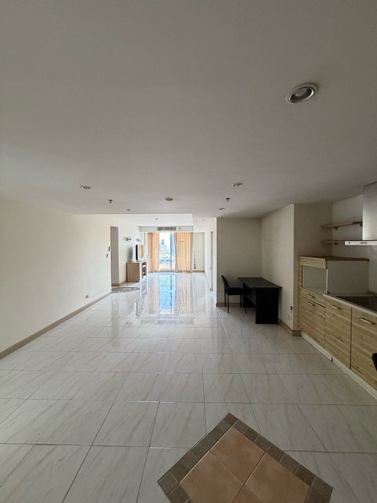 ขายคอนโดเกษตรศาสตร์ รัชโยธิน : ขายด่วน🔥ศุภาลัย ปาร์ค พหลโยธิน 21
(131 ตรม) 3 นอน 3 น้ำเพียง 9.8 ล้าน