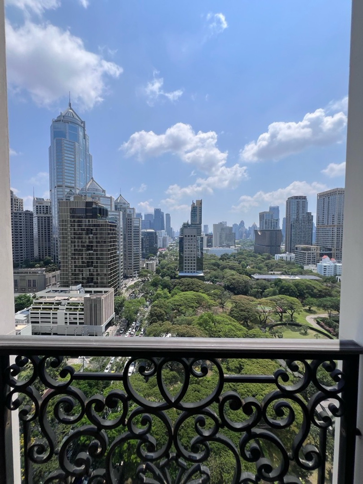 ขายคอนโดวิทยุ ชิดลม หลังสวน : 98 Wireless timeless elegance meets ultimate privacy.–  2 bed 3 bath 120 sqm 0635925888
