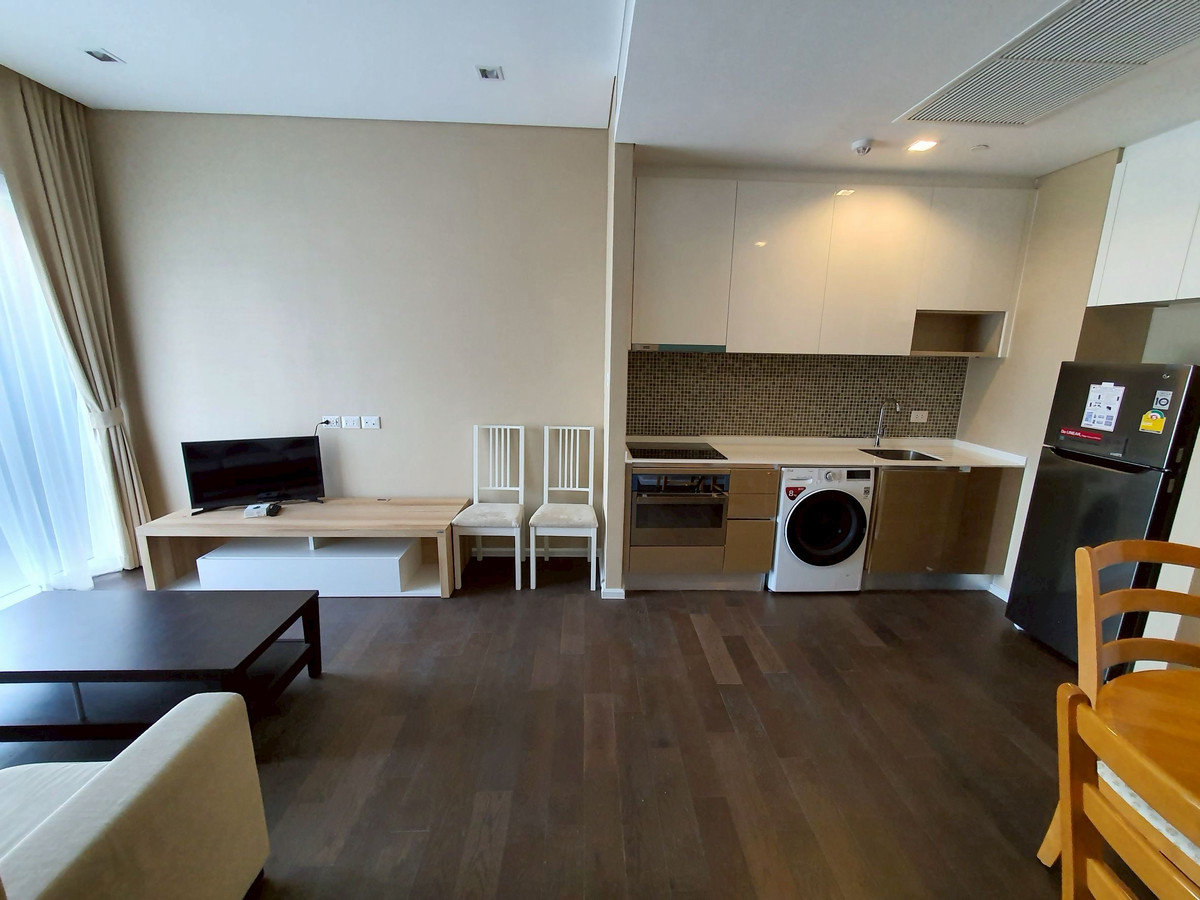 ขายคอนโดลาดพร้าว เซ็นทรัลลาดพร้าว : The Saint Residences / 2 Bedrooms (ขายพร้อมผู้เช่า), เดอะ เซนต์ เรสสิเด้นเซส / 2 ห้องนอน (ขายพร้อมผู้เช่า) JSMN090