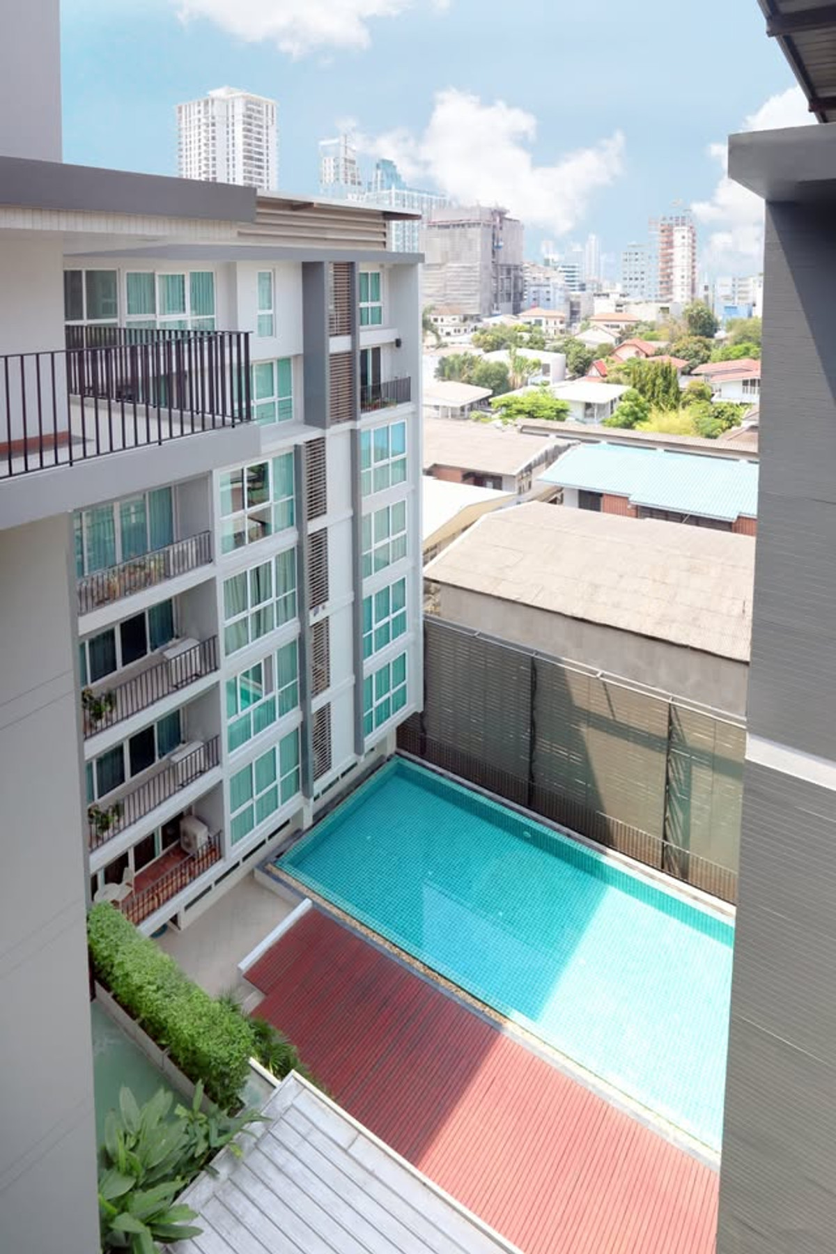 For RentCondoSukhumvit, Asoke, Thonglor : The decorated room is very cute, ready to move in, 2 bedrooms, 2 bathrooms, Duplex DLV-Thonglor20, call 0896620022.