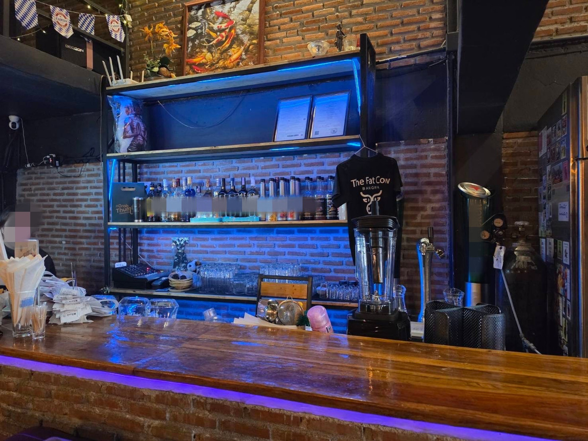 For LeaseholdRetail SpaceBang kae, Phetkasem : Craft beer + Western food shop for rent, Bang Khae, Bang Wa, next to BTS + MRT, near condo, hospital.