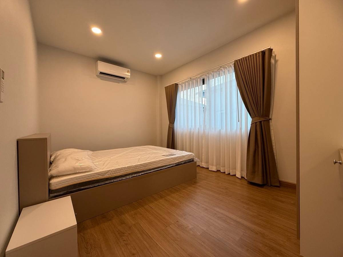 ให้เช่าบ้านปทุมธานี รังสิต ธรรมศาสตร์ : ให้เช่าบ้านเดี่ยว เซนโทร พหลฯ - วิภาวดี 3 ใกล้ โฮมโปรรังสิต เพียง 4 นาที