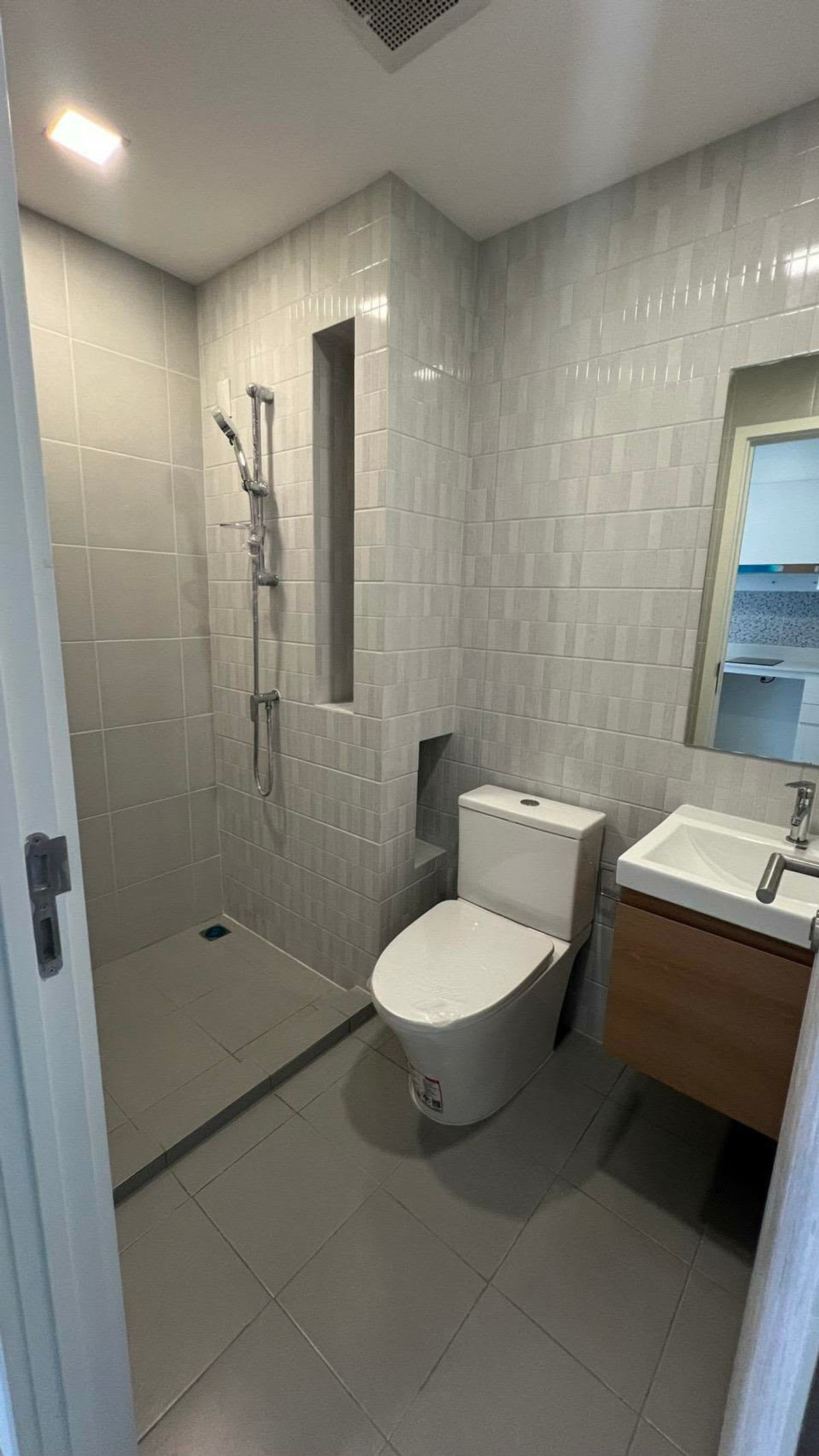 For RentCondoPinklao, Charansanitwong : ⭐️ Chapter One Spark Charan⭐️ Room for rent, size 23 sq m., 6th floor, ready to move.