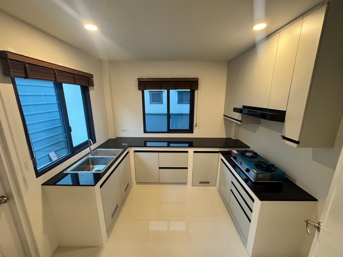 For RentHouseVipawadee, Don Mueang, Lak Si : 2-story detached house with furniture, beautifully decorated, for rent in Don Mueang-Vibhavadi area. Near Don Mueang Airport, only 3 km.