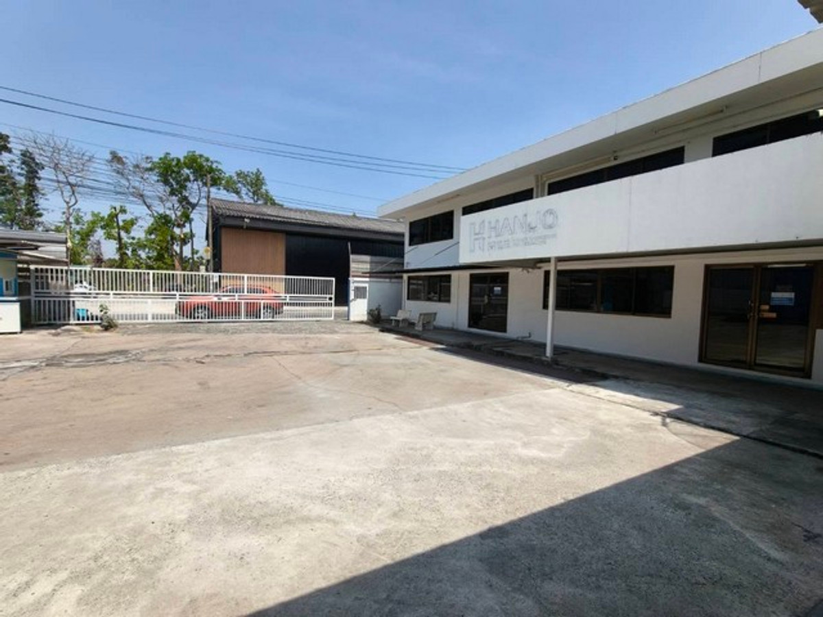 For RentWarehousePattanakan, Srinakarin : HR3361 for sale/rent warehouse with office | Prime location, Chaloem Phrakiat Rama 9, near Suan Luang Rama 9 - Bueng Nong Bon | Connects to the motorway only 15 minutes.