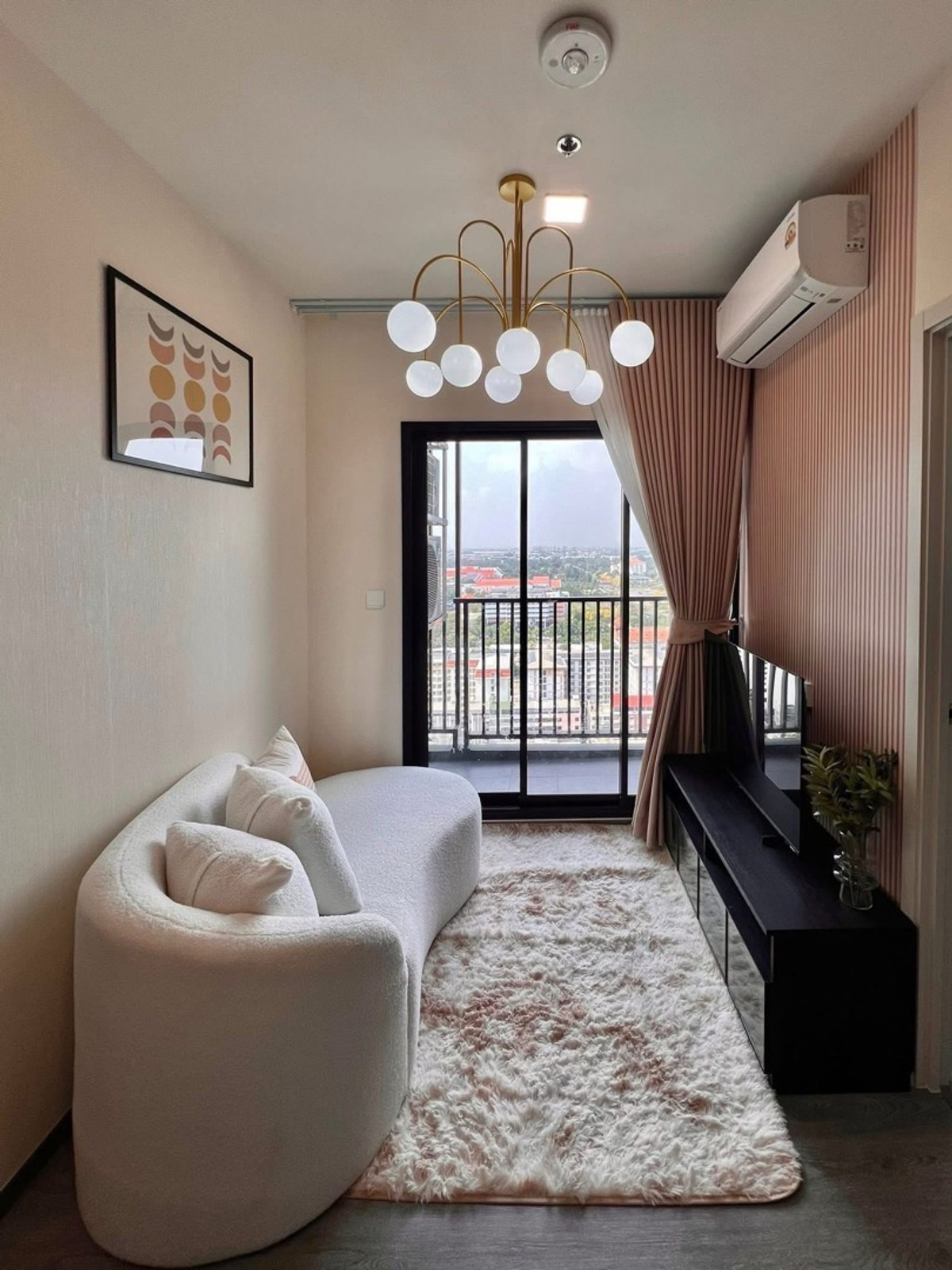 ให้เช่าคอนโดปทุมธานี รังสิต ธรรมศาสตร์ : ให้เช่า Modiz​ Avantgarde ห้องใหม่✨ ใกล้ ม.ธรรมศาสตร์ 2ห้องนอน 
1 ห้องนอน 1 ห้องทำงาน(เพิ่มเตียงได้) ครัวแยก 37 ตรม. ชั้น 22