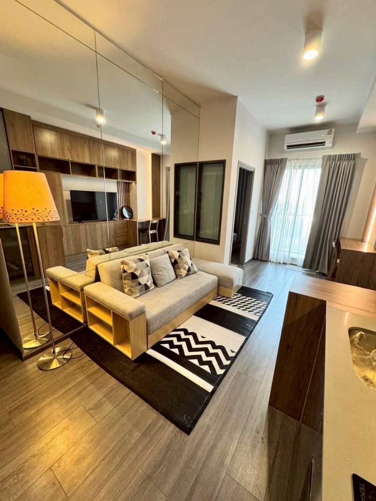 ให้เช่าคอนโดคลองเตย กล้วยน้ำไท : ✅ IDORF104 ✅ Line : @p2nproperty