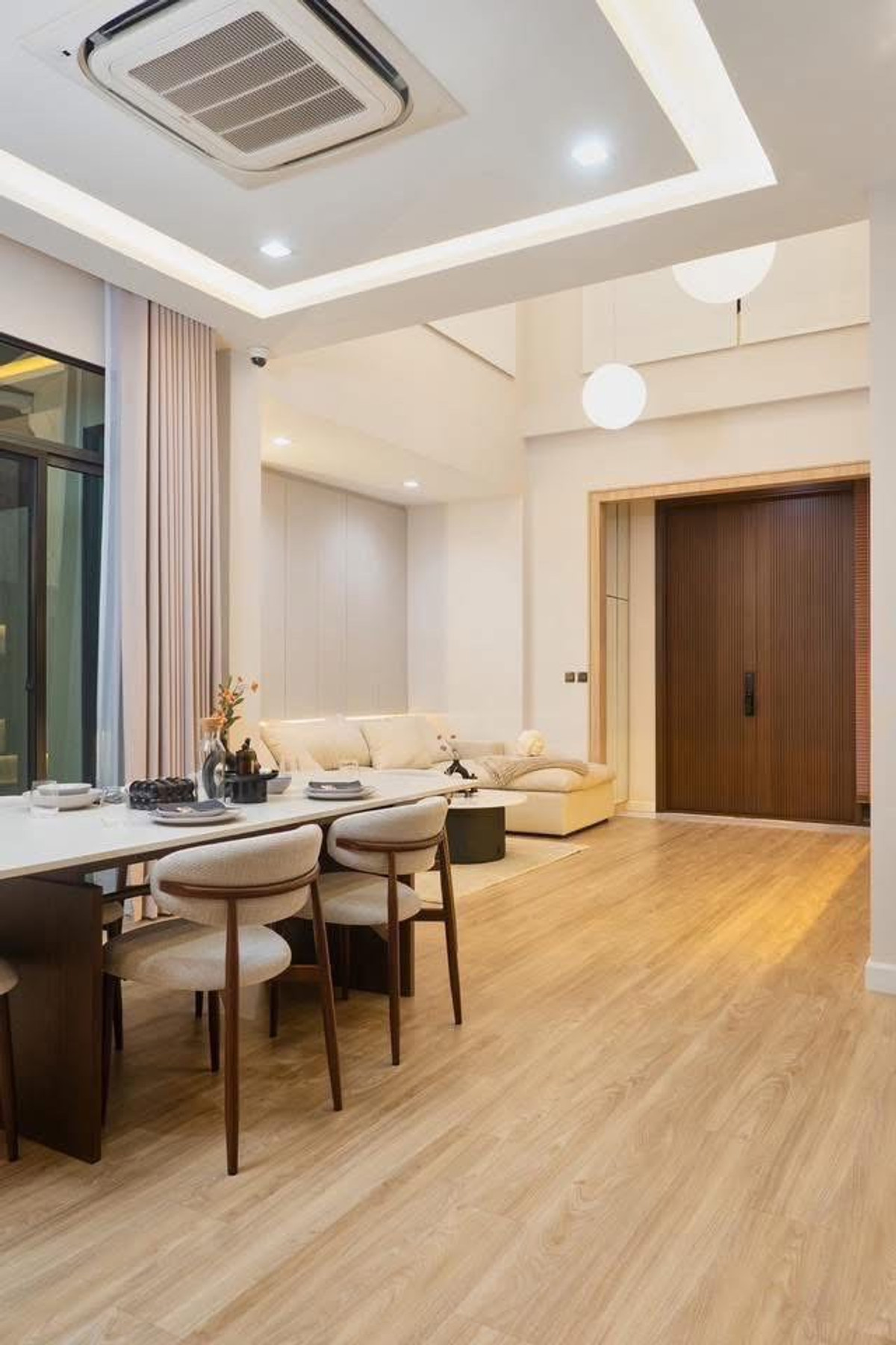 For RentHouseOnnut, Udomsuk : The Gentry Sukhumvit 101 Pet-Friendly House Near BTS Please call: 062-496-6454