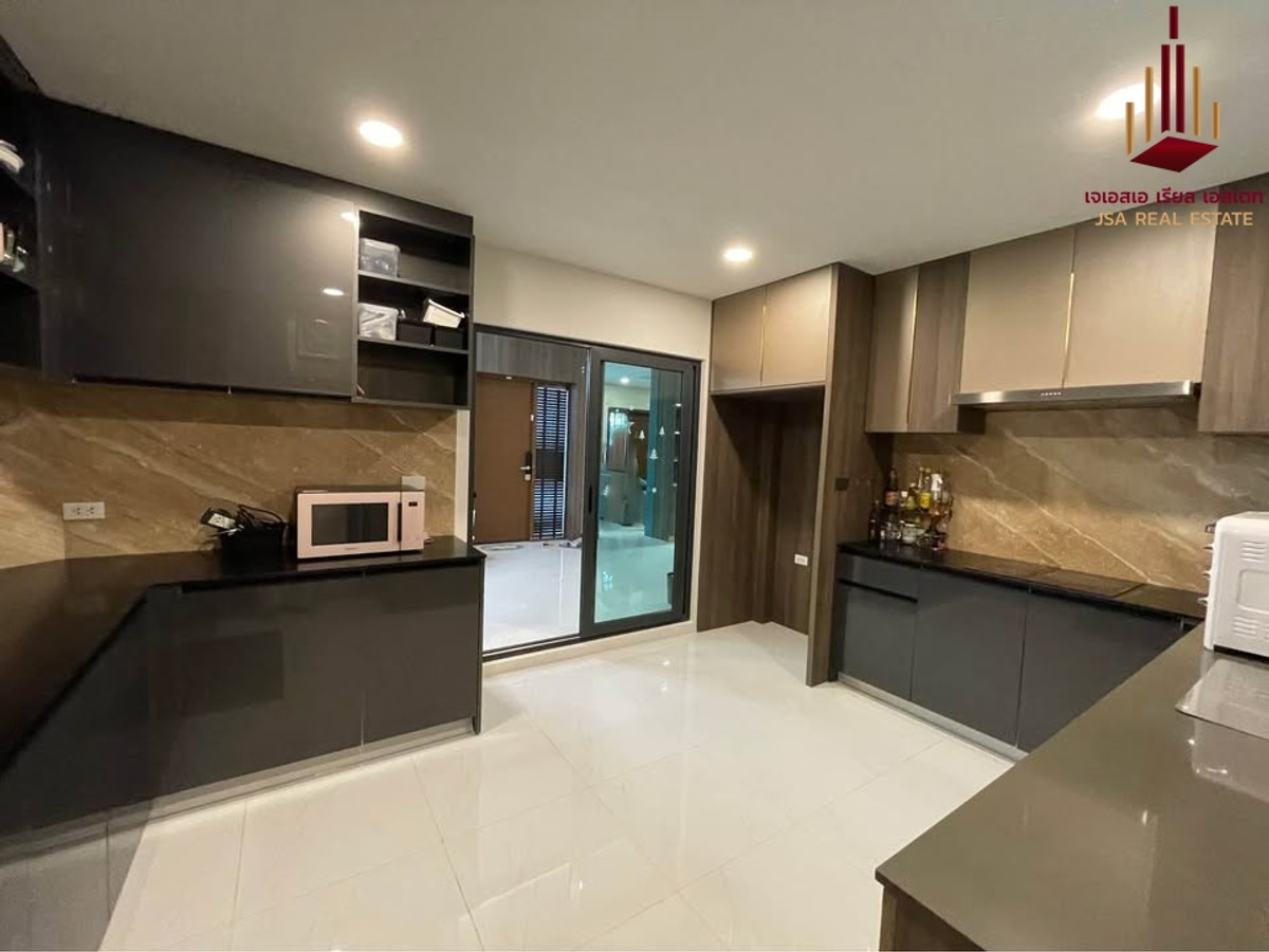 ขายบ้านบางนา แบริ่ง ลาซาล : ✨ For Sale:  The City Bangna ✨  💰 Only 27,900,000  THB