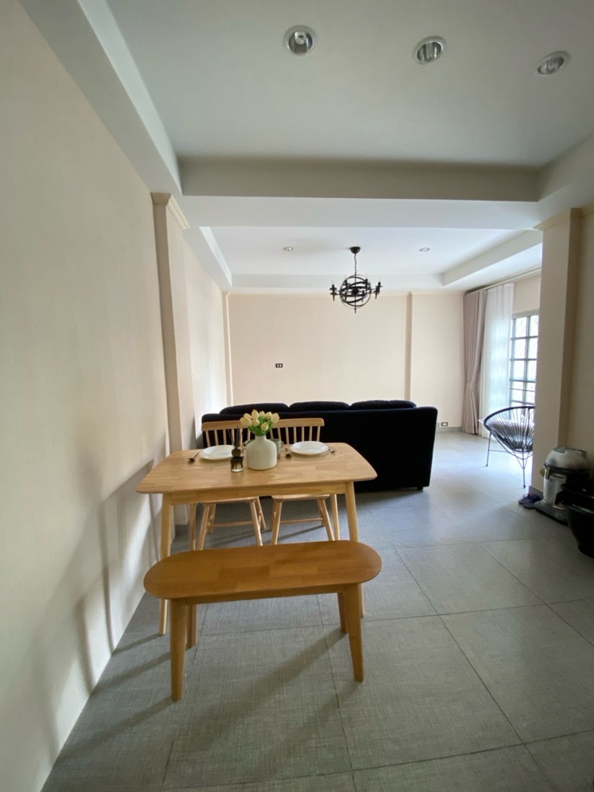 ขายคอนโดบางนา แบริ่ง ลาซาล : ขายคอนโดชั้น 1 มีสวน  2ห้องนอน 58ตร.ม กึ่งกลางรถไฟสามสาย 