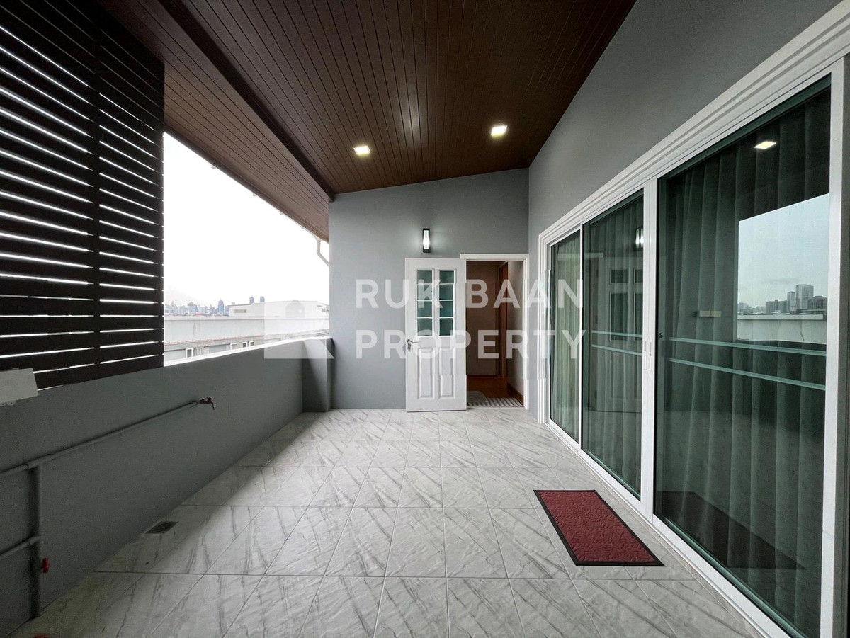 ขายทาวน์โฮมโชคชัย4 ลาดพร้าว71 : ขาย/SALE✨ Space (หมู่บ้าน Space ลาดพร้าวเหม่งจ๋าย)
