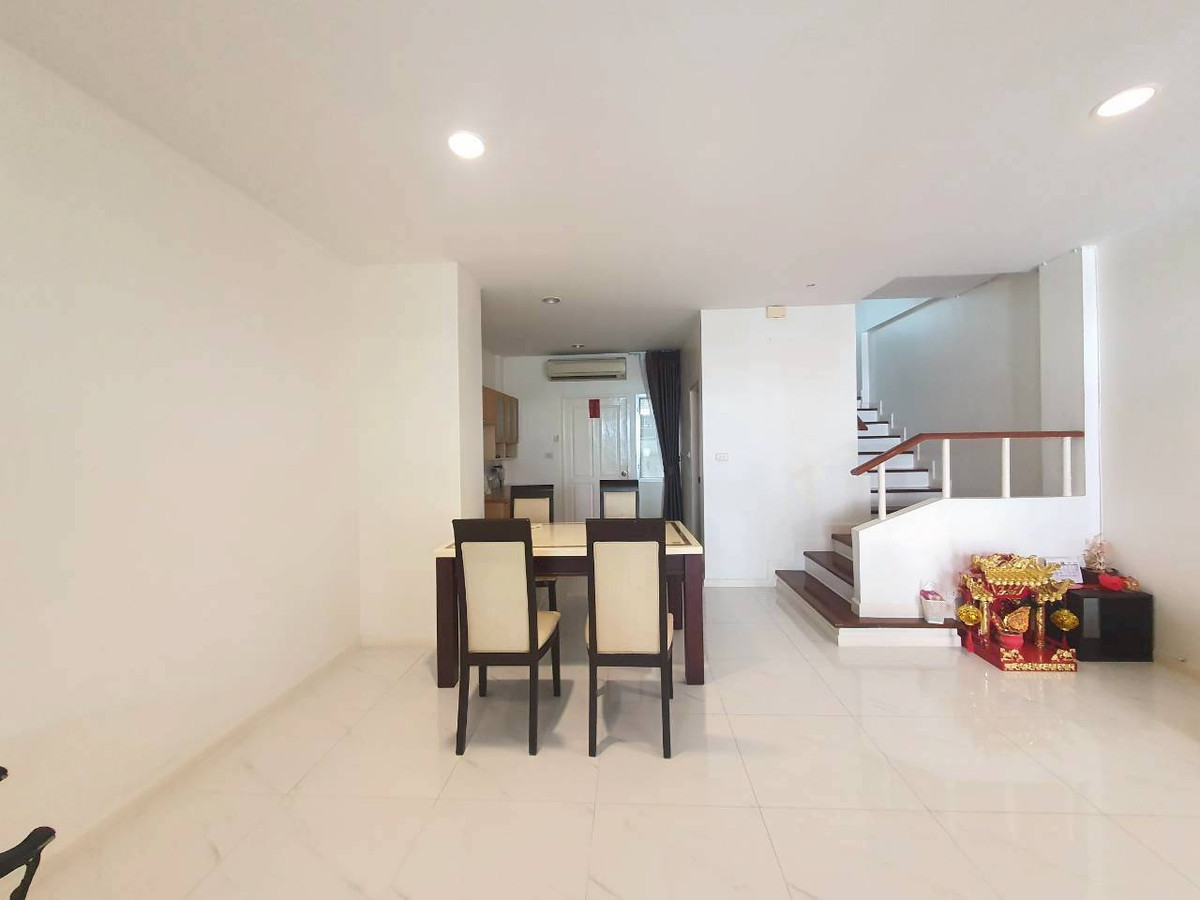 For SaleTownhomeOnnut, Udomsuk : 96728 - Townhome for sale, Baan Klang Muang Luzern (On Nut 46), ready to move in.
