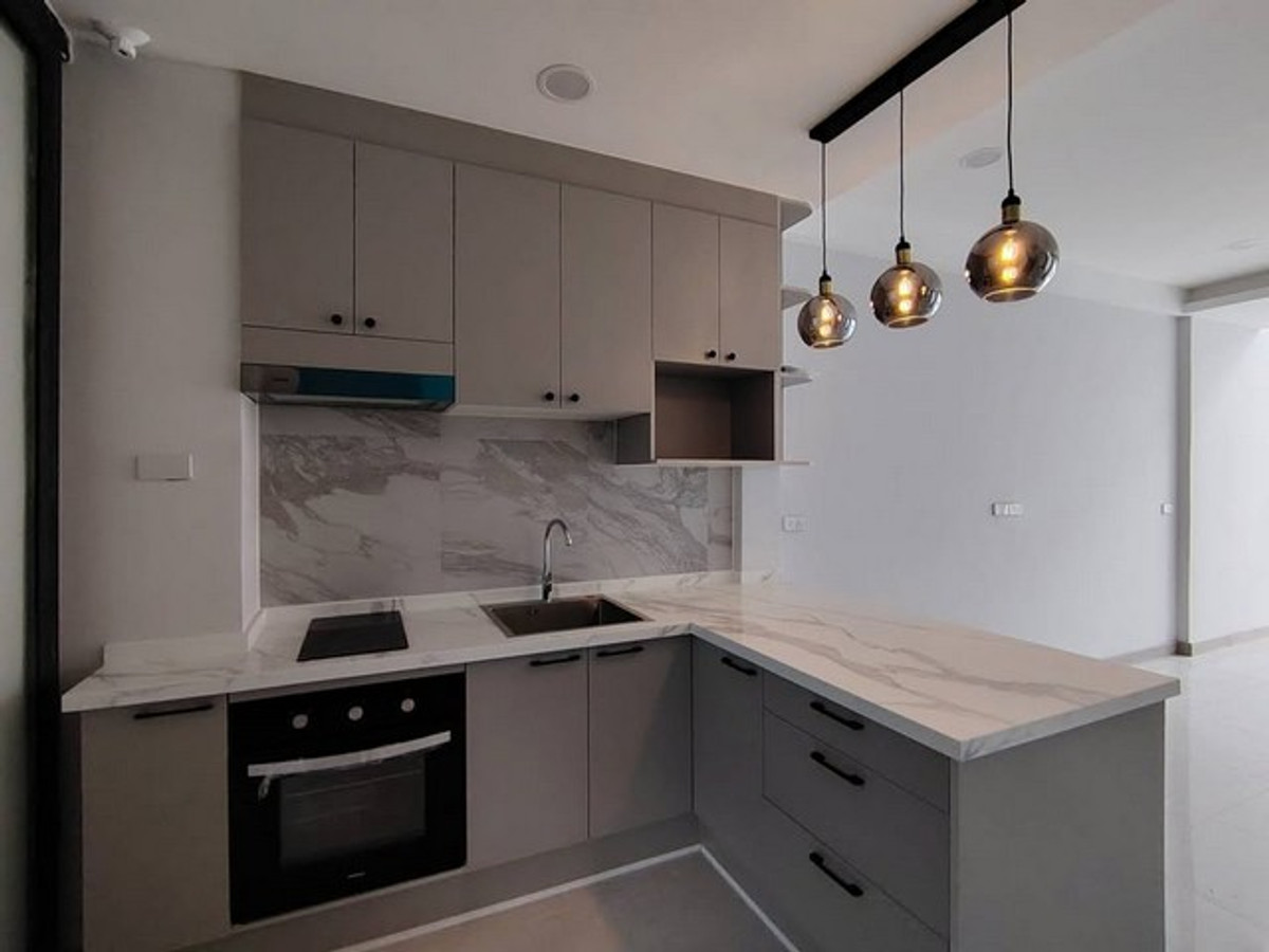 For RentTownhomeSukhumvit, Asoke, Thonglor : HR3353 Home Office & Modern Townhouse 3-Story | Ekkamai 22 Modern Loft design, airy with Double Volume | Pets allowed (Pet-Friendly)!