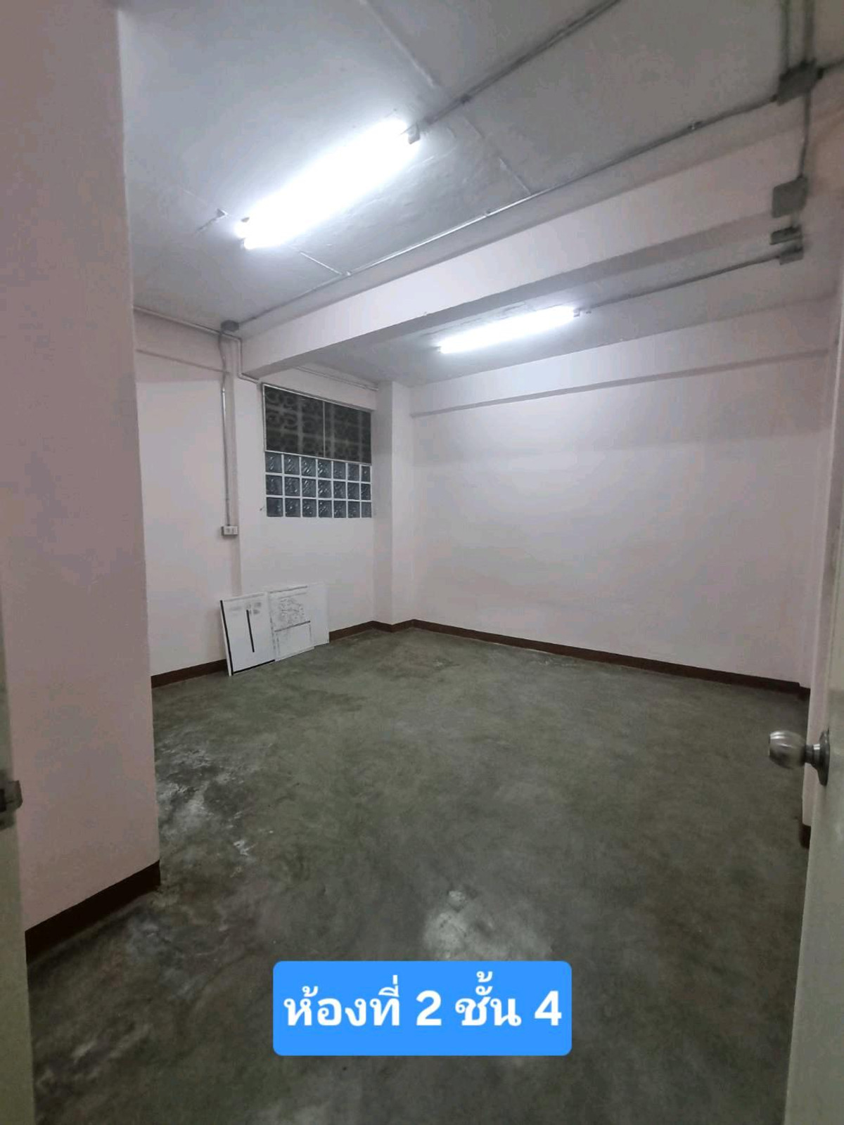 For RentShop HouseOnnut, Udomsuk : Commercial building for rent on the main road, near BTS Bang Chak.