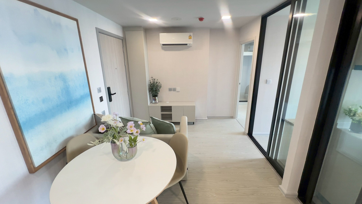 ขายคอนโดอ่อนนุช อุดมสุข : ขายห้อง Combine วิวสระ Olympic หนึ่งเดียวที่ Atmoz Oasis อ่อนนุช  ขนาดใหญ่ 55.52 ตารางเมตร 2 ห้องนอน 2 ห้องน้ำ พร้อมอยู่ ฟรีโอน