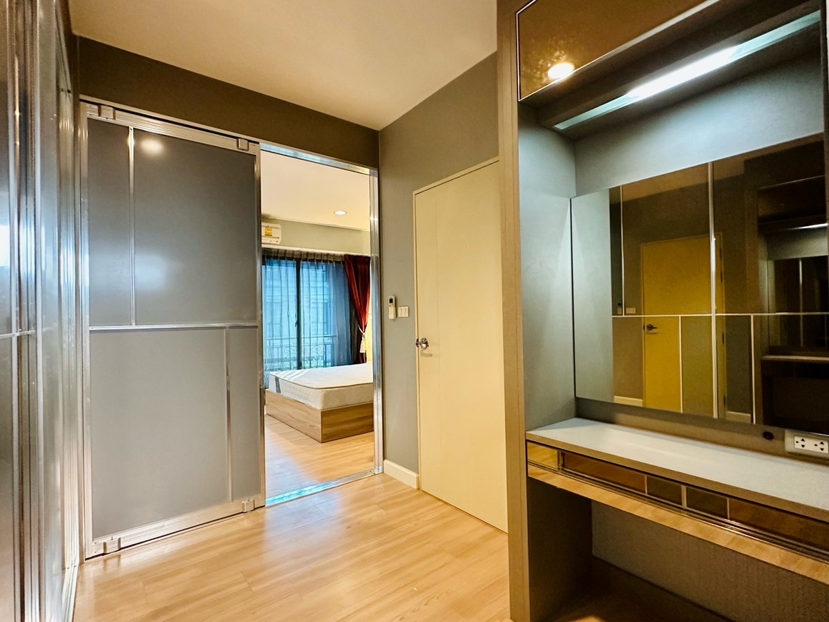 For RentTownhomeNawamin, Ramindra : Townhome for rent Baan Klang Muang Nawamin 42 Newly decorated, very beautiful Fully furnished, ready to move in