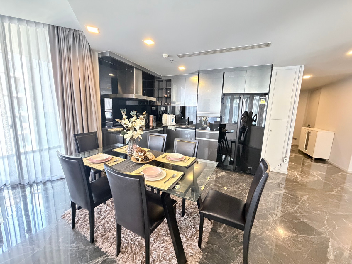 ให้เช่าคอนโดสุขุมวิท อโศก ทองหล่อ : ปล่อยเช่า คอนโดใกล้รถไฟฟ้า BTS พร้อมพงษ์ | Ashton Residence 41 | 3 ห้องนอน ใจกลางสุขุมวิท ห่างจาก Miracle Mall เพียง 400 ม.