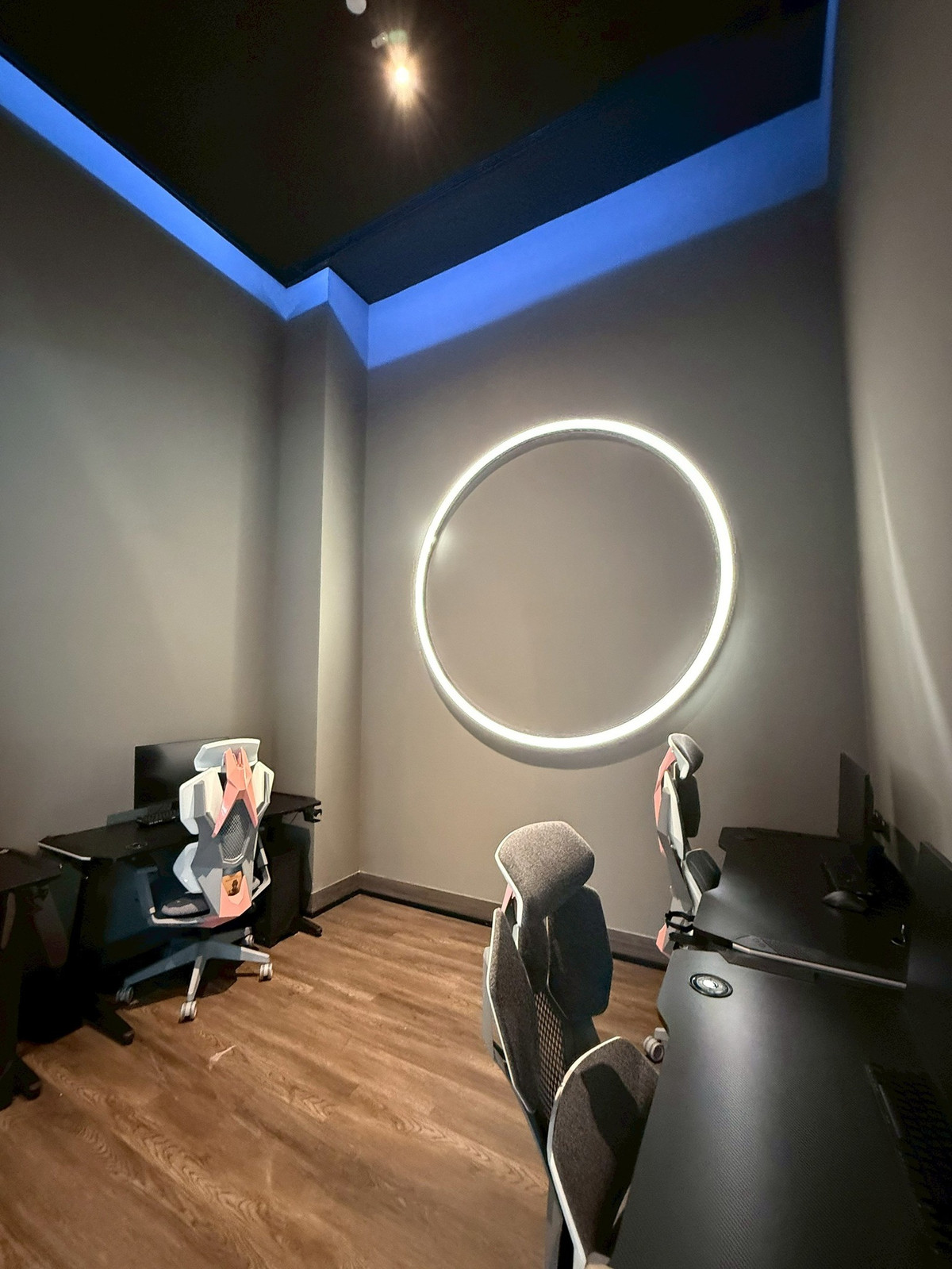 For RentCondoRama9, Petchburi, RCA : For Rent 🔥 Nue District R9 Rama 9 🔥 Fully furnished with appliances, near MRT Rama 9.